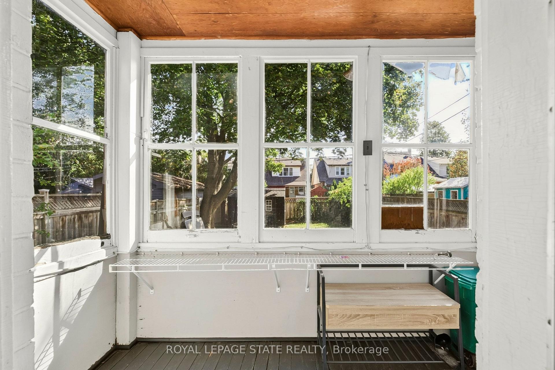 Photo 26 of 133 Rosslyn Avenue S, Hamilton, Delta — HOMEH