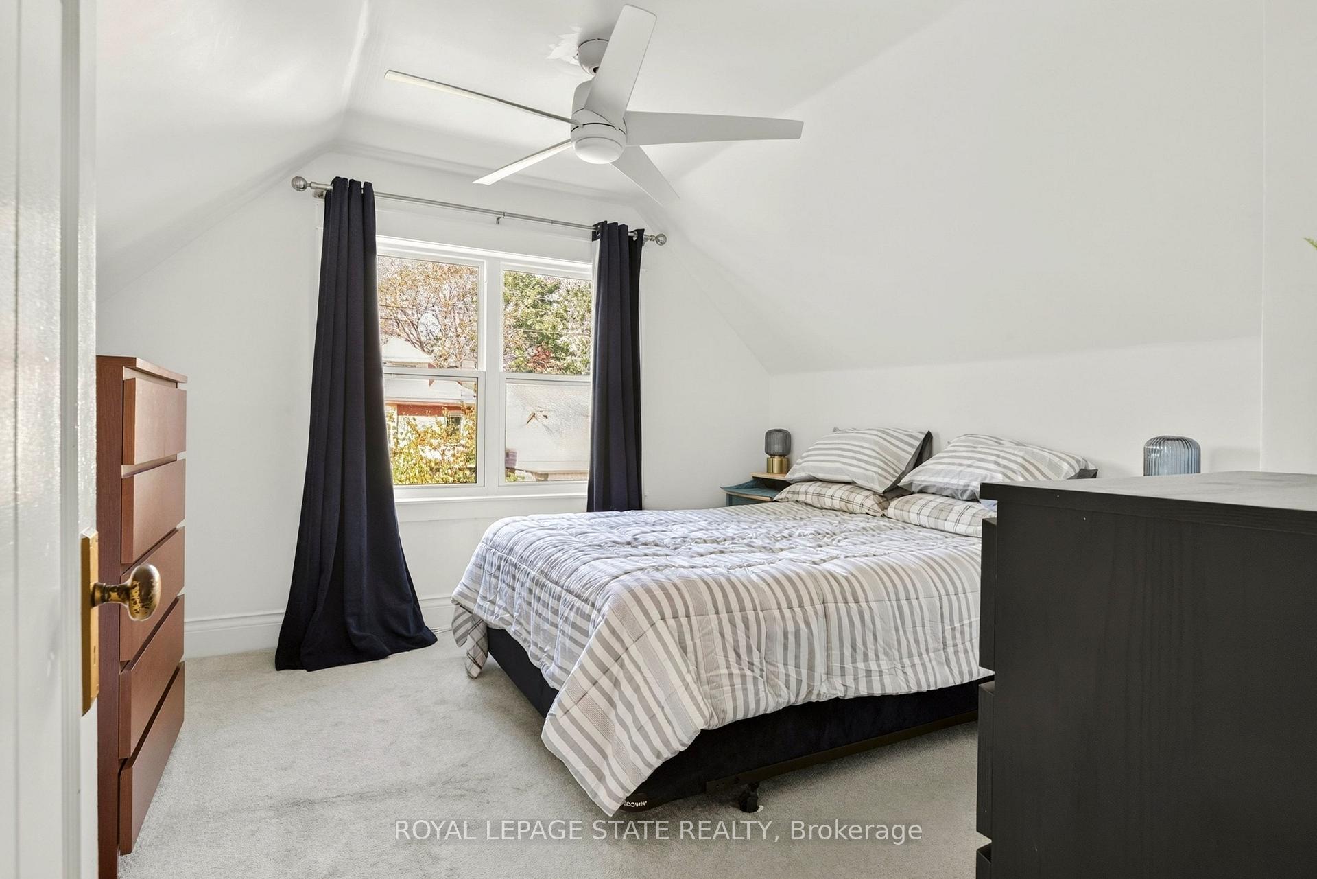 Photo 28 of 133 Rosslyn Avenue S, Hamilton, Delta — HOMEH