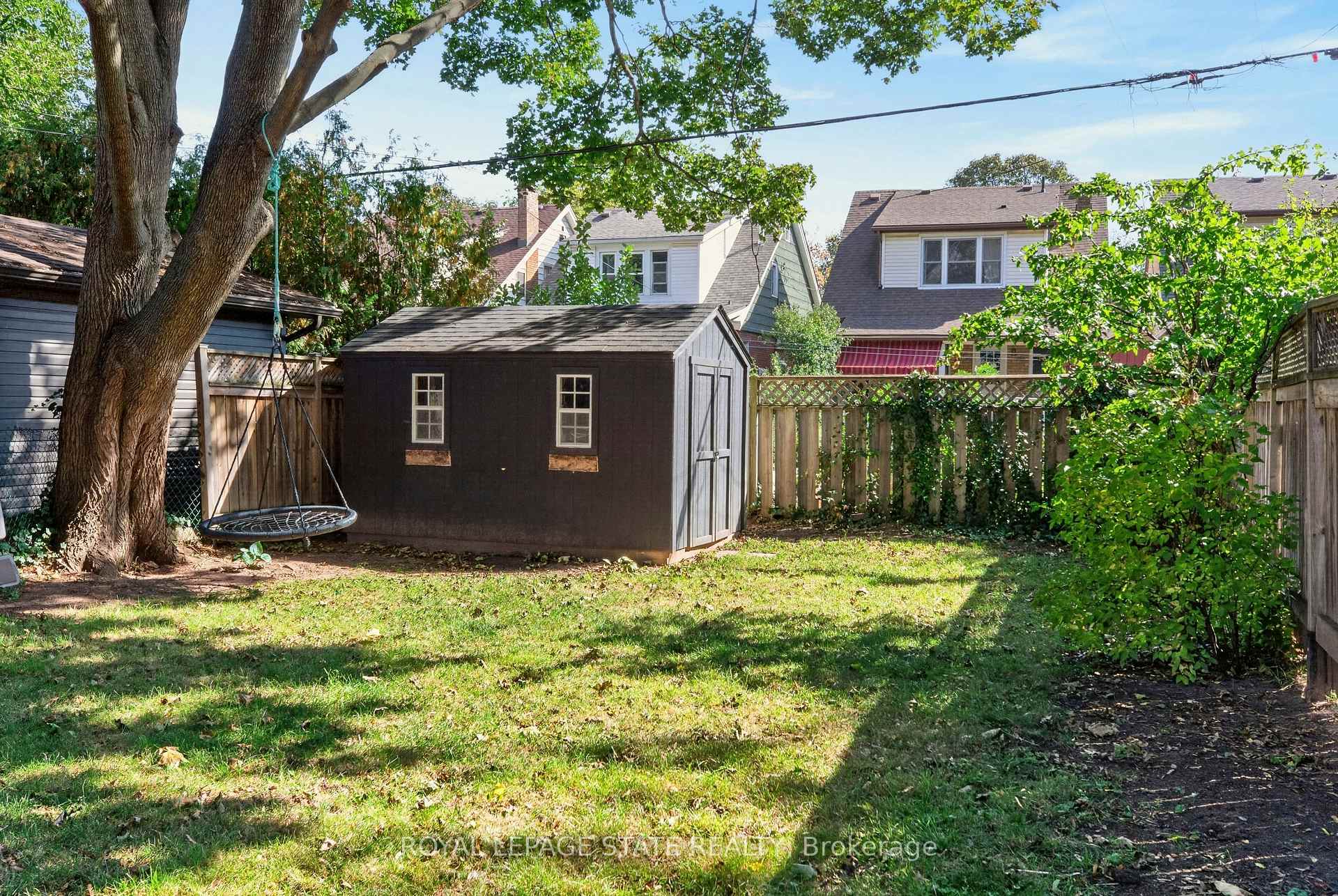 Photo 46 of 133 Rosslyn Avenue S, Hamilton, Delta — HOMEH