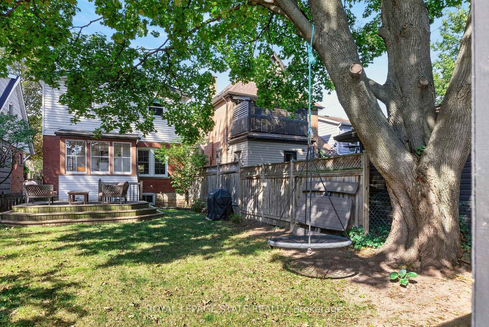 Photo 47 of 133 Rosslyn Avenue S, Hamilton, Delta — HOMEH