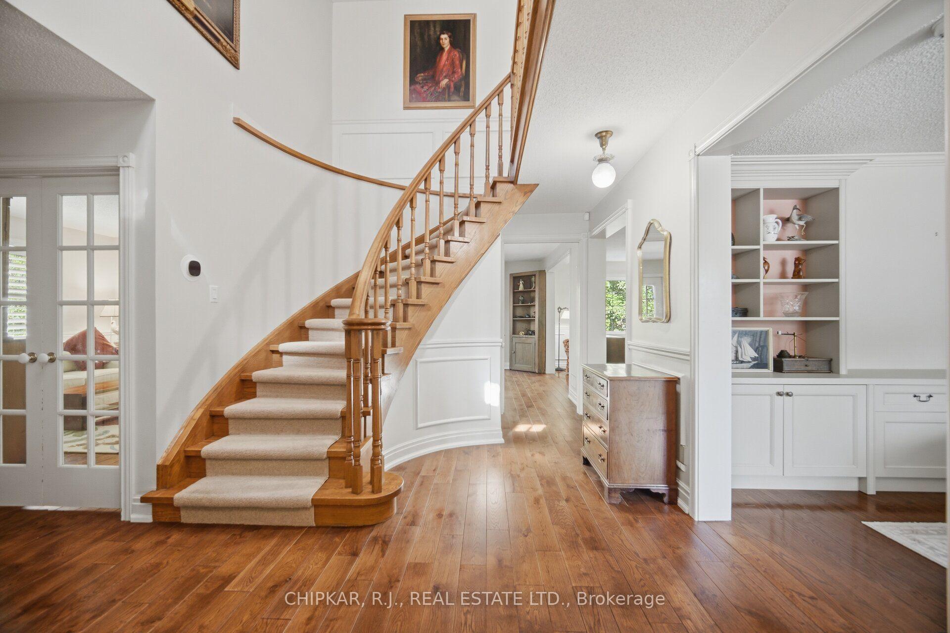 Photo 4 of 3 Esposito Court, Etobicoke, Eringate-Centennial-West Deane — HOMEH