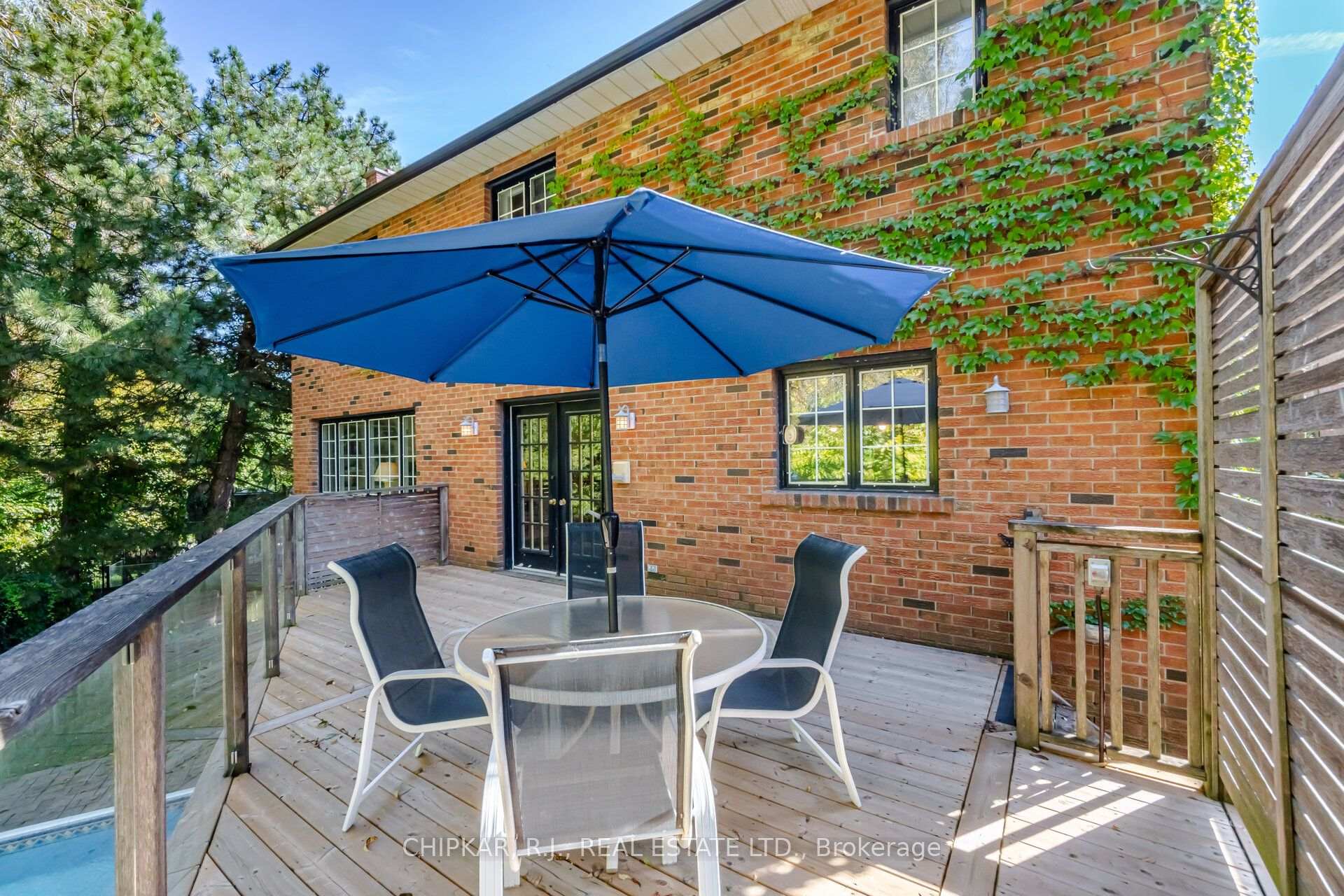 Photo 11 of 3 Esposito Court, Etobicoke, Eringate-Centennial-West Deane — HOMEH