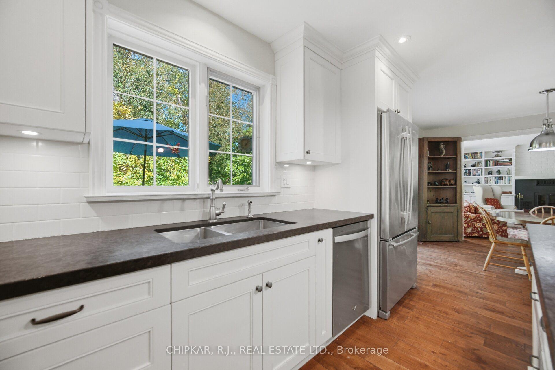 Photo 13 of 3 Esposito Court, Etobicoke, Eringate-Centennial-West Deane — HOMEH