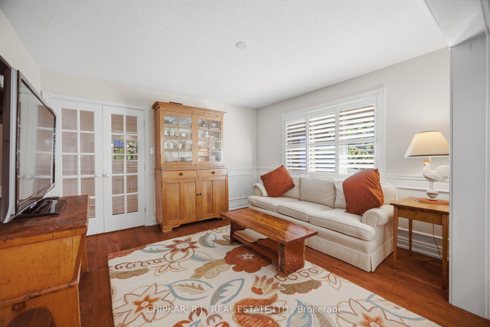 Photo 15 of 3 Esposito Court, Etobicoke, Eringate-Centennial-West Deane — HOMEH