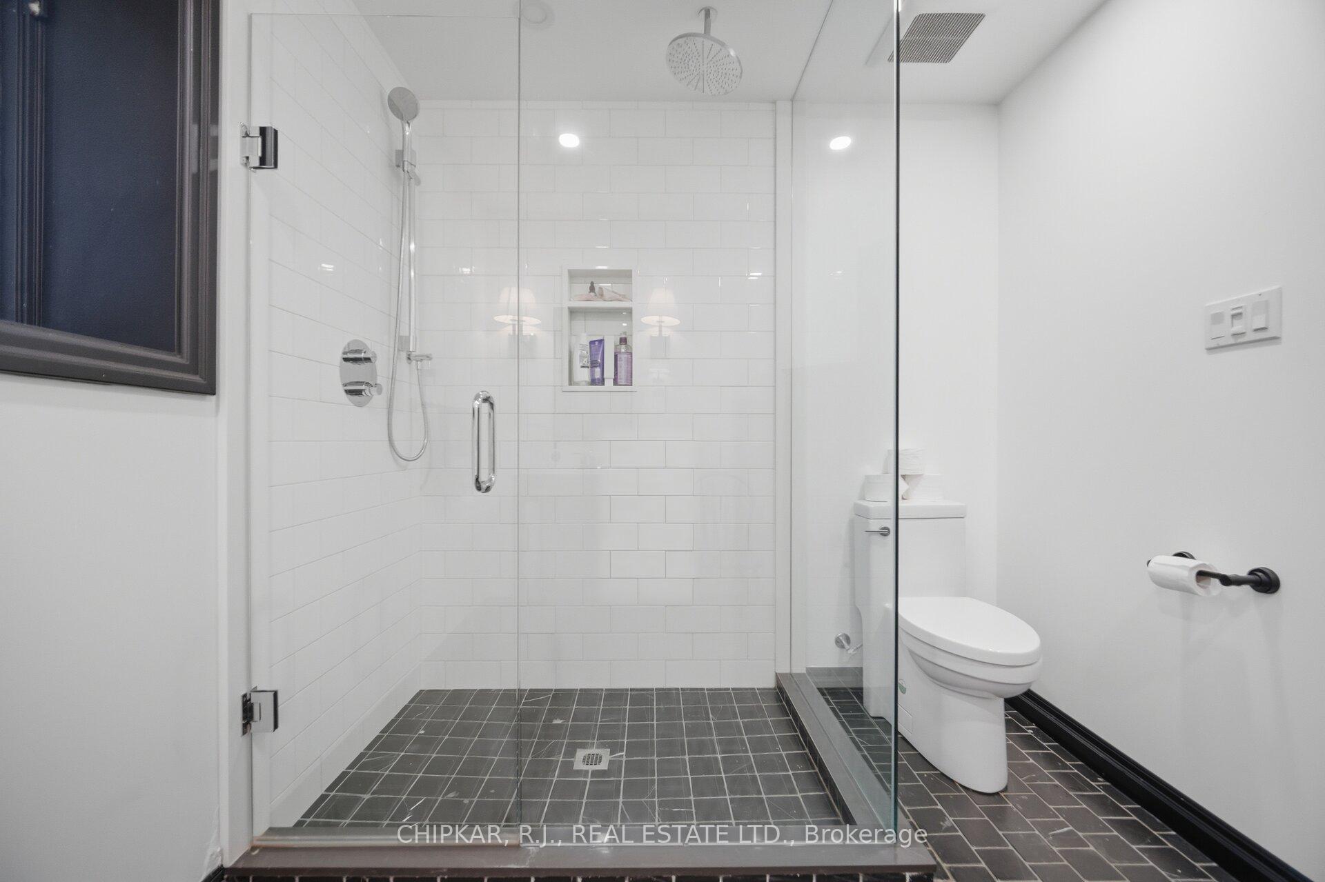 Photo 26 of 3 Esposito Court, Etobicoke, Eringate-Centennial-West Deane — HOMEH