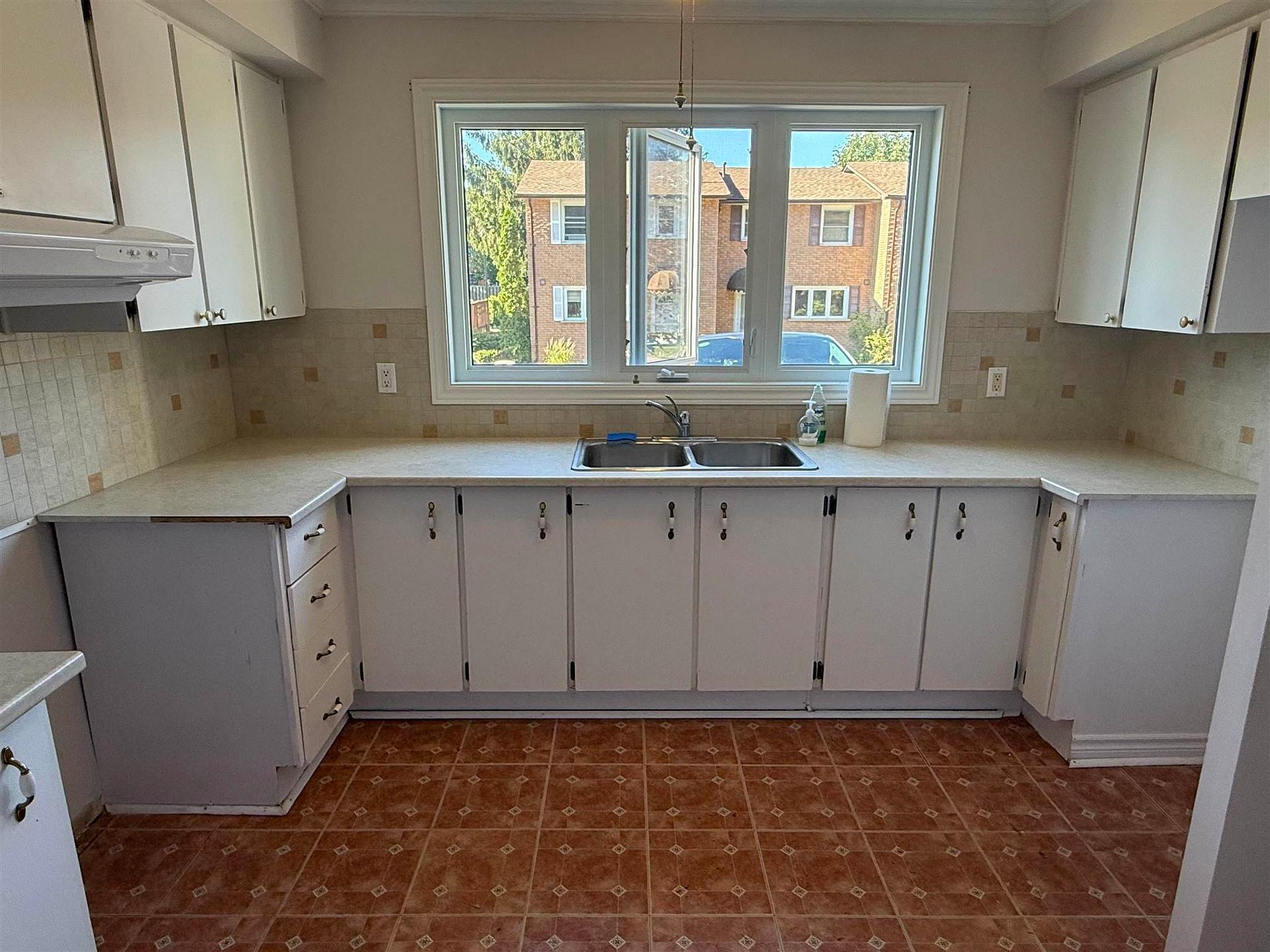 Photo 4 of 138 Frame Crescent, Elliot Lake — HOMEH