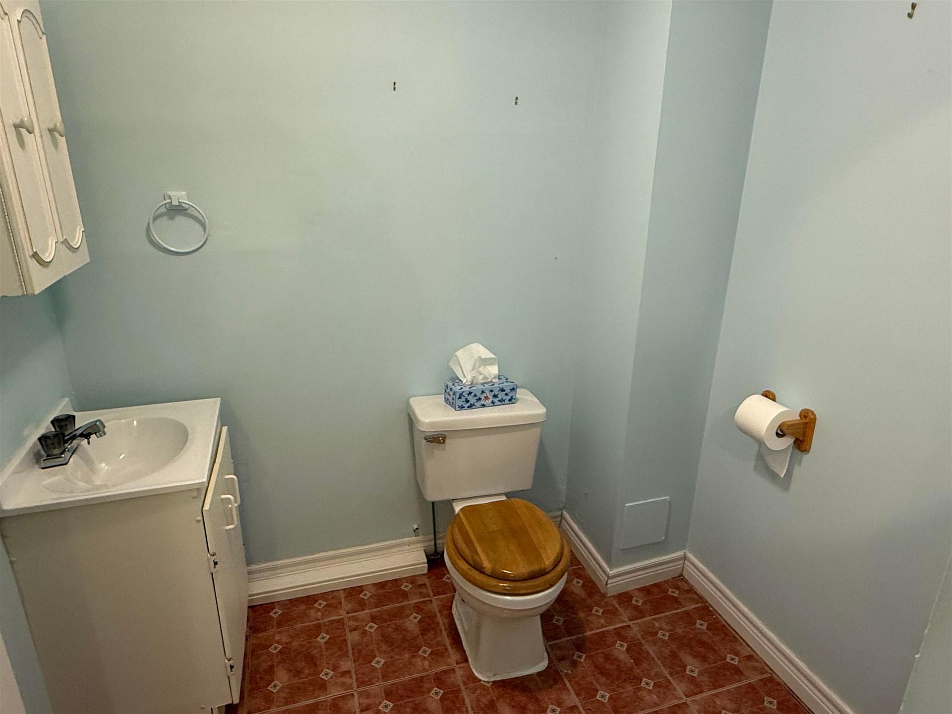 Photo 19 of 138 Frame Crescent, Elliot Lake — HOMEH