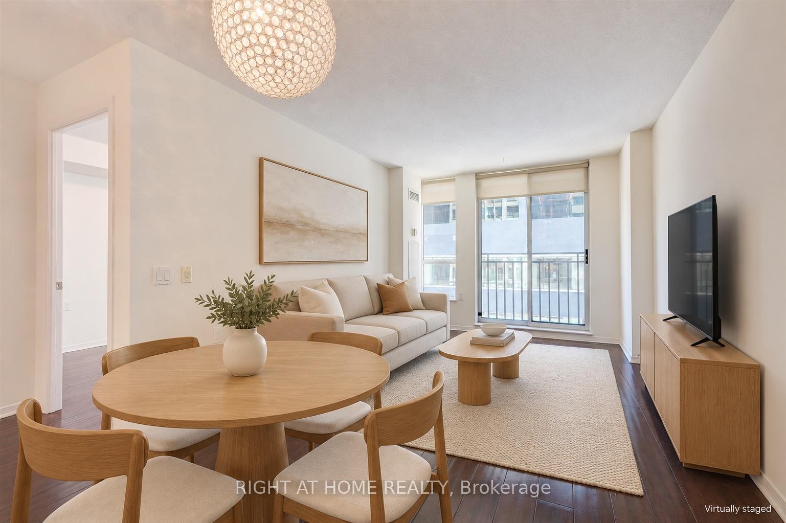 Photo of Unit 507, 388 Bloor Street E