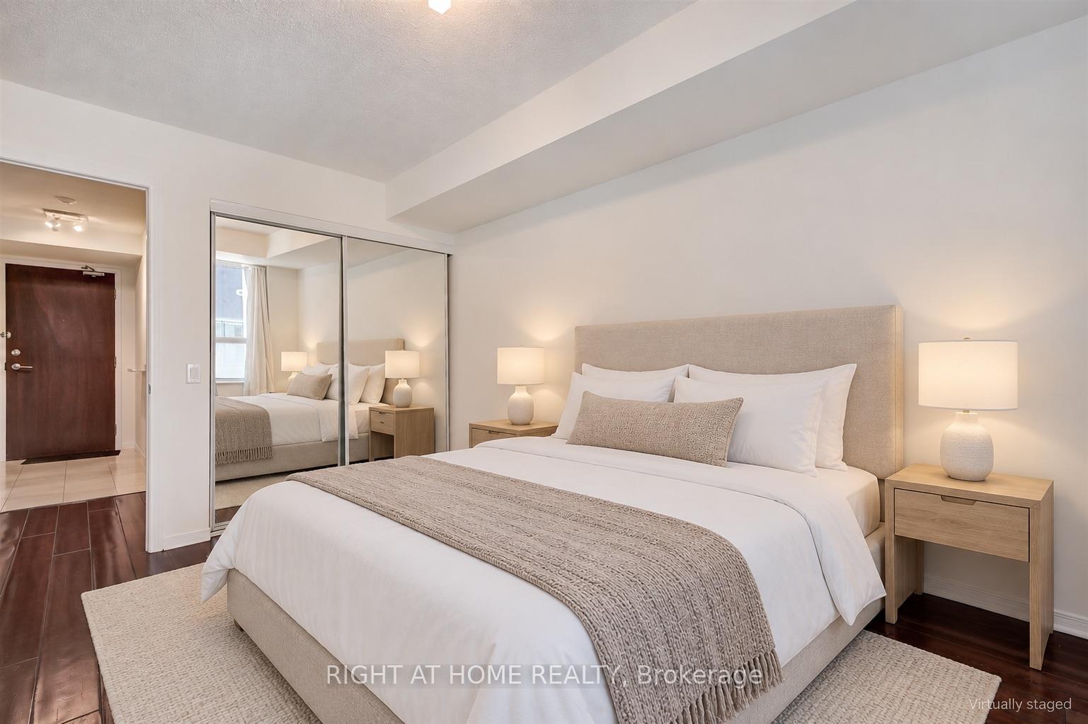 Photo 5 of Unit 507, 388 Bloor Street E, Toronto, Rosedale-Moore Park — HOMEH