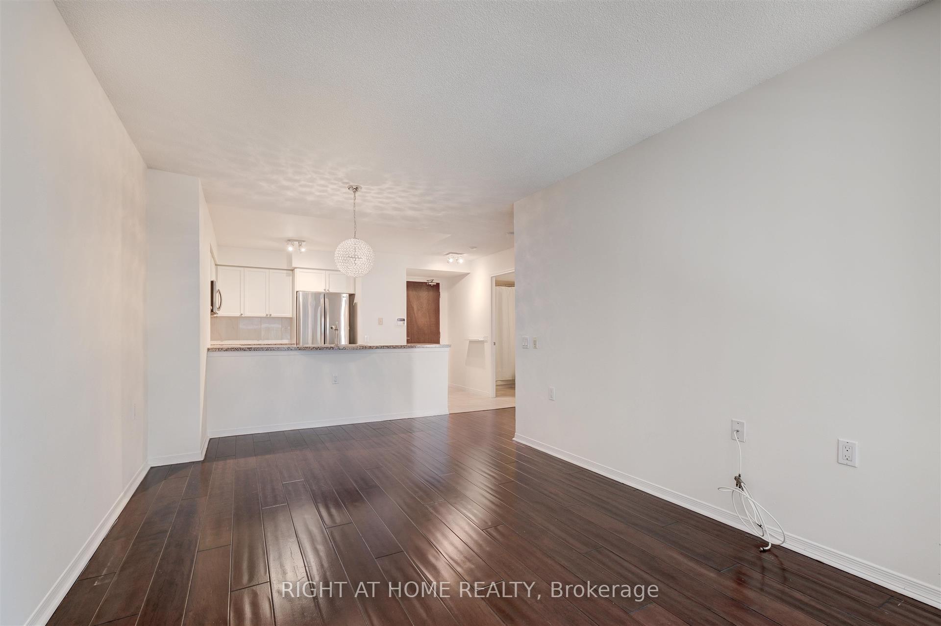 Photo 6 of Unit 507, 388 Bloor Street E, Toronto, Rosedale-Moore Park — HOMEH