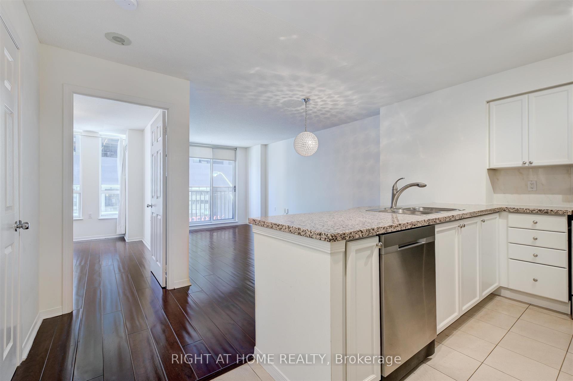 Photo 15 of Unit 507, 388 Bloor Street E, Toronto, Rosedale-Moore Park — HOMEH