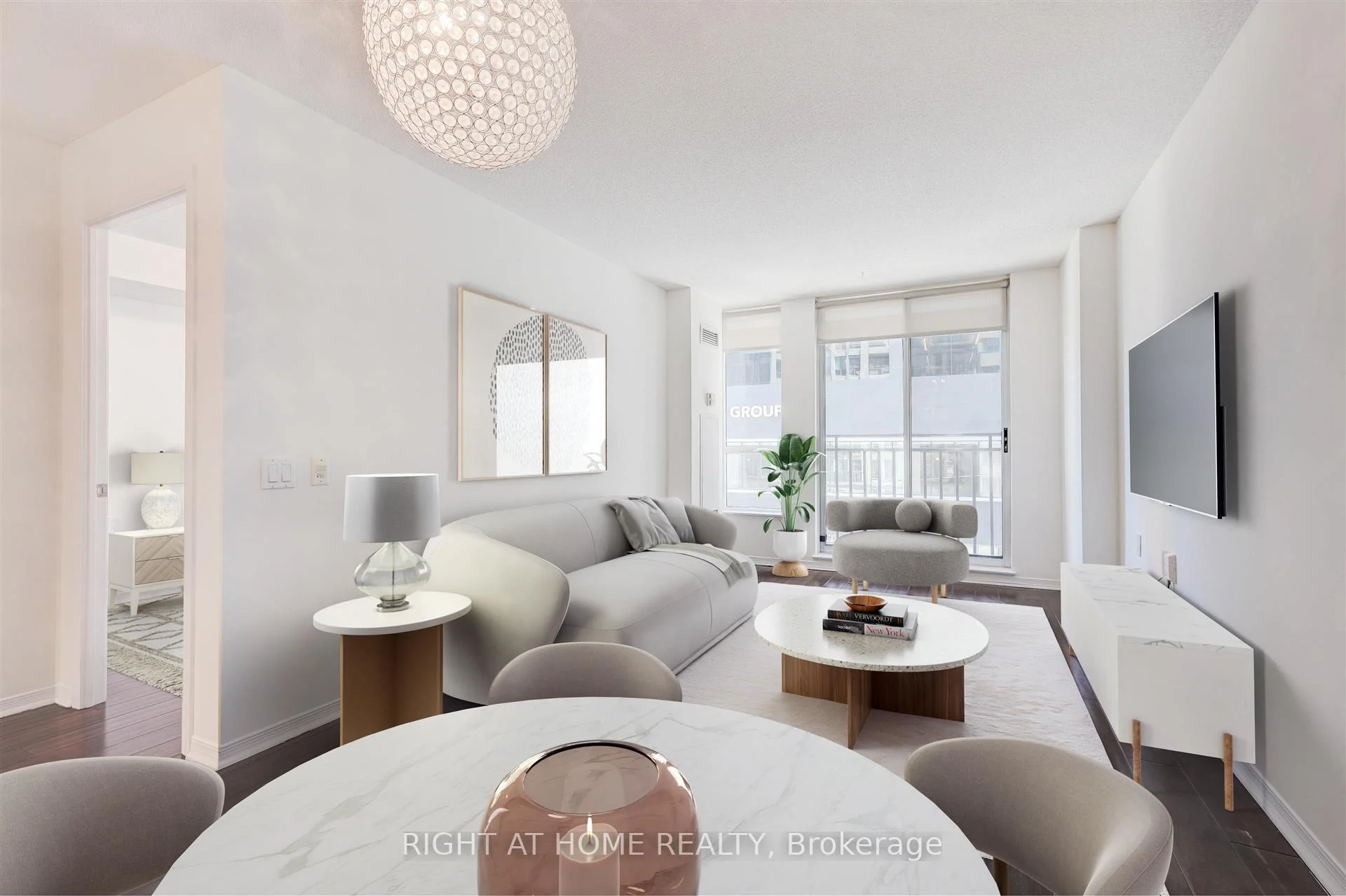 Photo of Unit 507, 388 Bloor Street E