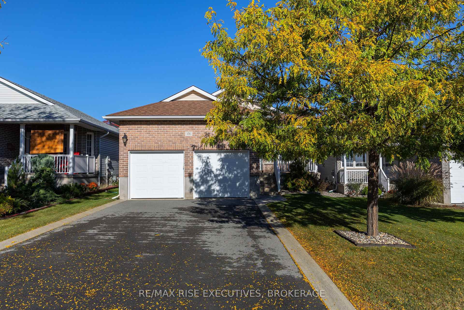 Photo 2 of 176 MacDougall Drive, Loyalist, Amherstview — HOMEH