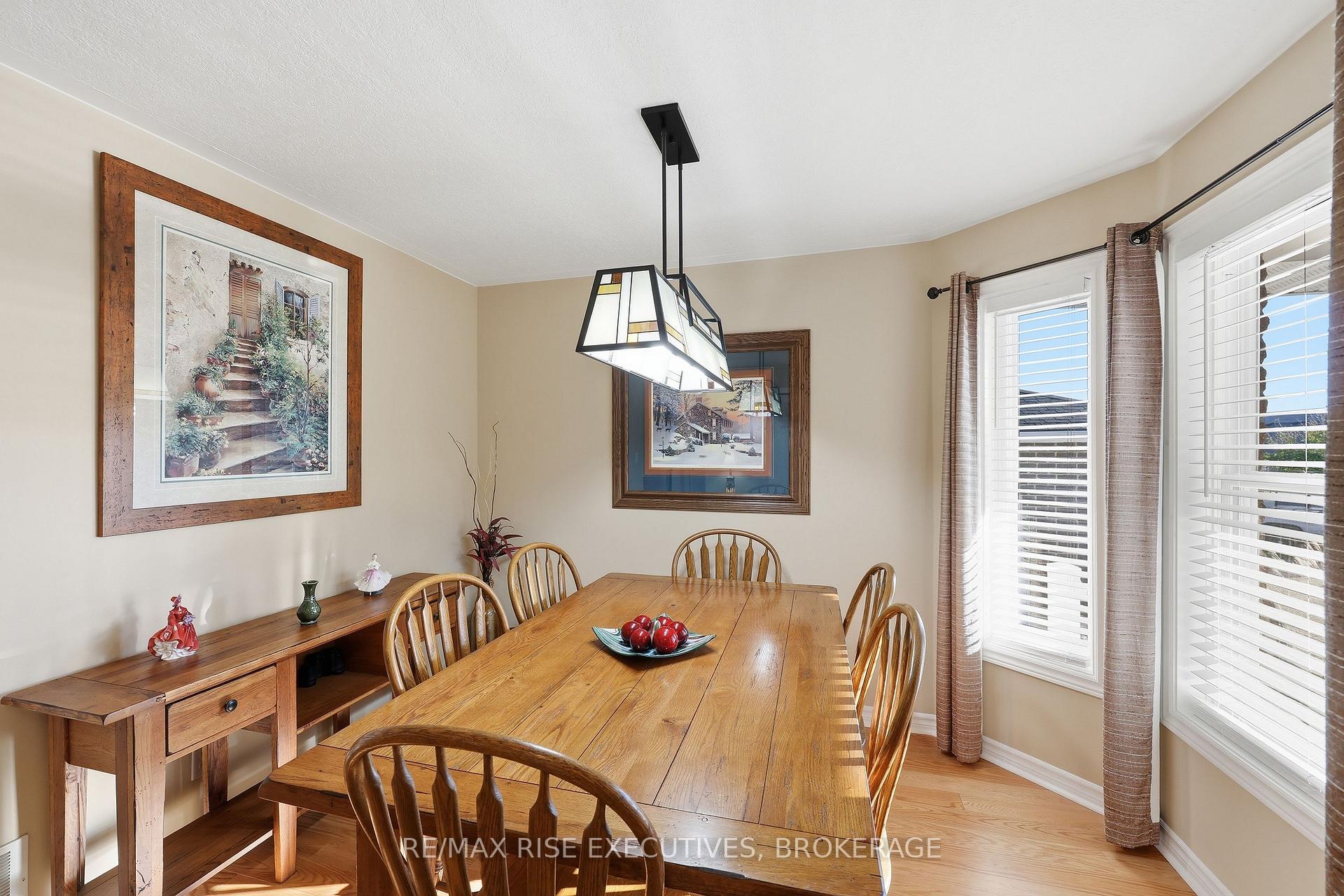 Photo 5 of 176 MacDougall Drive, Loyalist, Amherstview — HOMEH