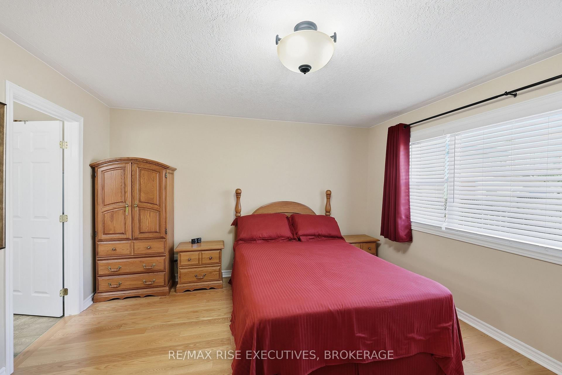 Photo 15 of 176 MacDougall Drive, Loyalist, Amherstview — HOMEH