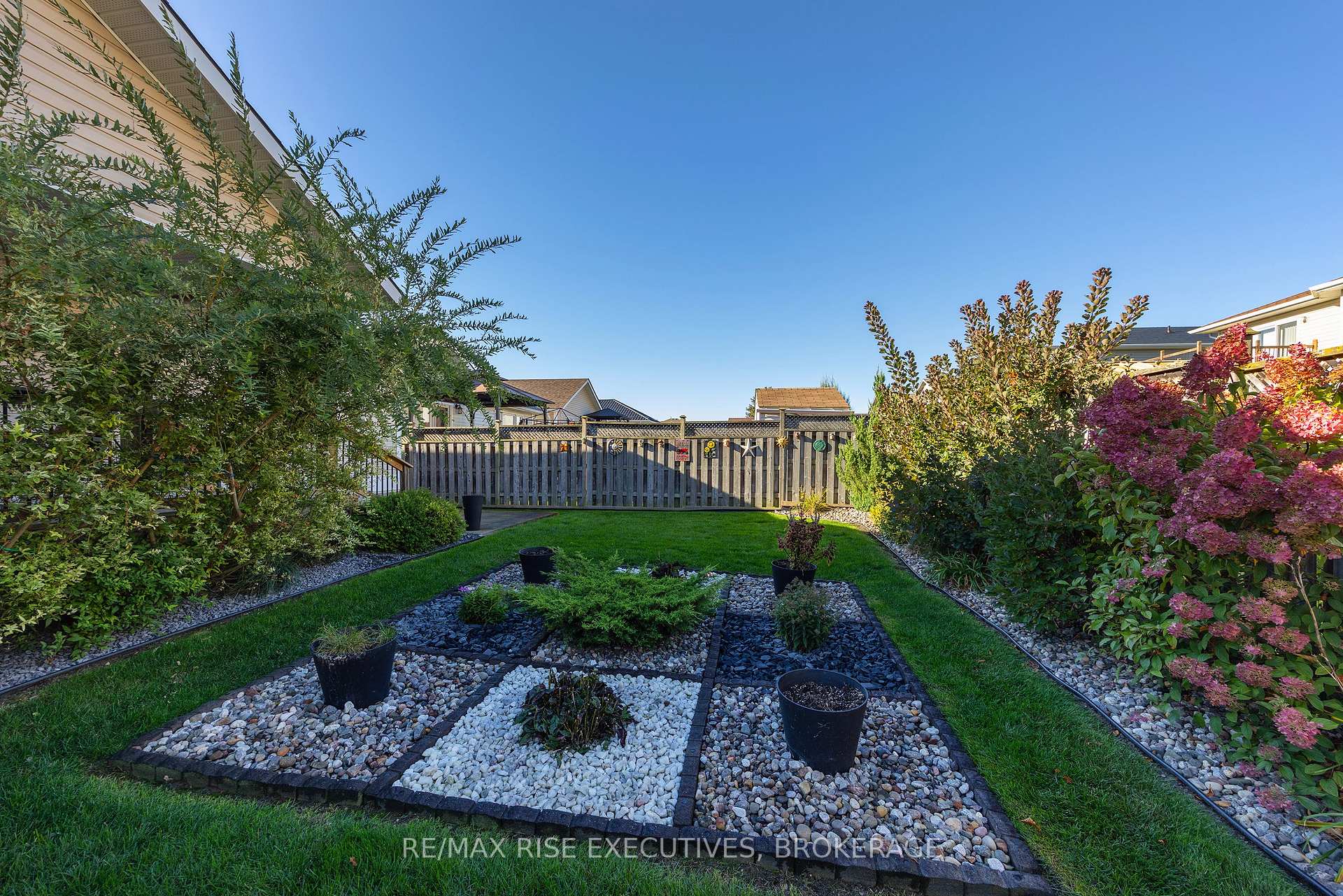 Photo 40 of 176 MacDougall Drive, Loyalist, Amherstview — HOMEH