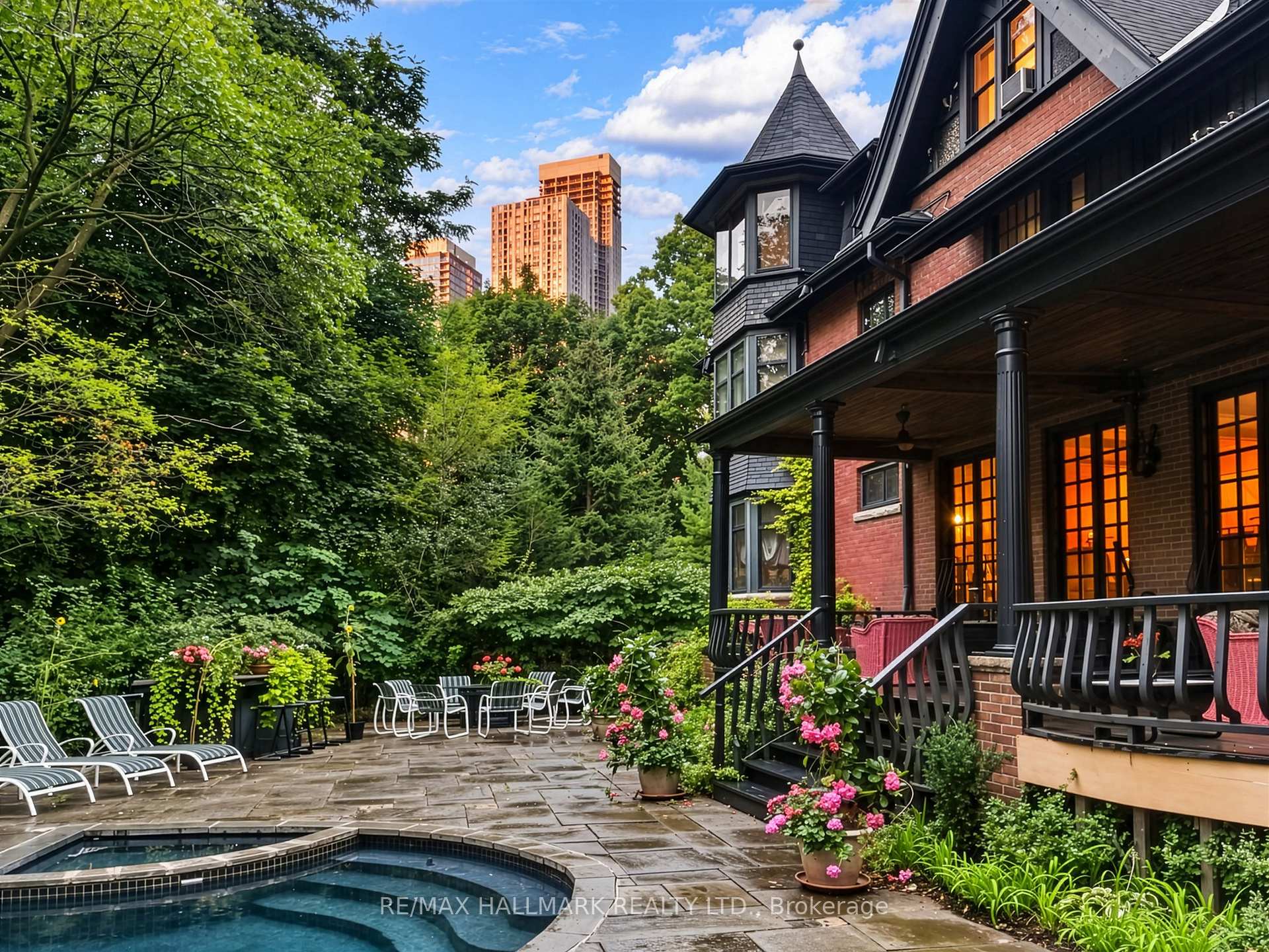 Photo 10 of 11 Pine Hill Road, Toronto, Rosedale-Moore Park — HOMEH