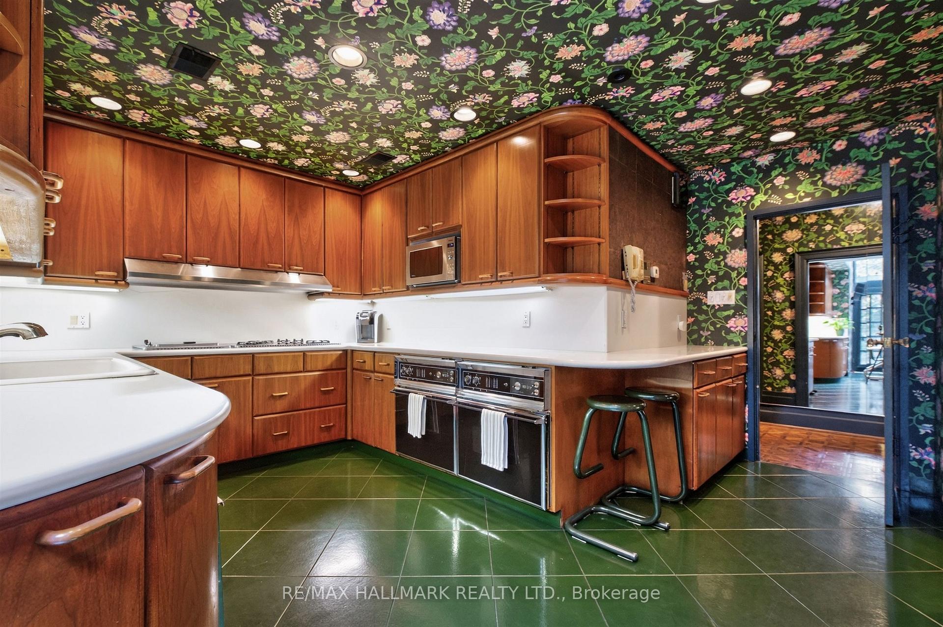 Photo 31 of 11 Pine Hill Road, Toronto, Rosedale-Moore Park — HOMEH