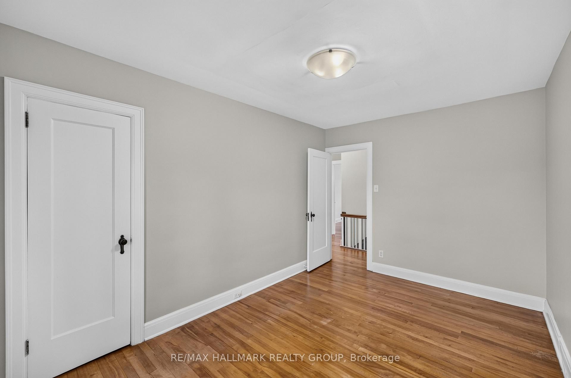 Photo 18 of 418 Hamilton Avenue S, Ottawa, Civic Hospital — HOMEH