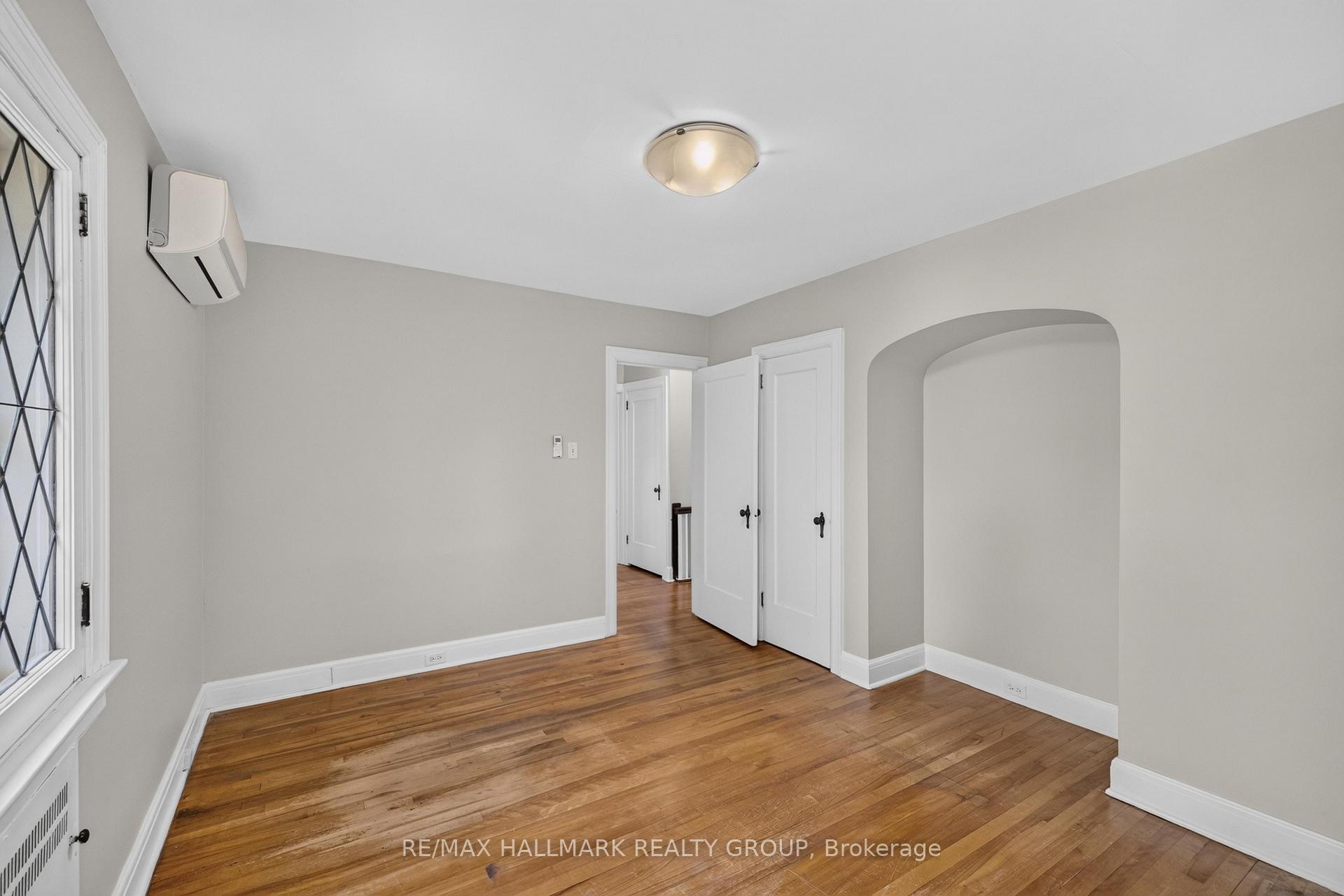 Photo 20 of 418 Hamilton Avenue S, Ottawa, Civic Hospital — HOMEH