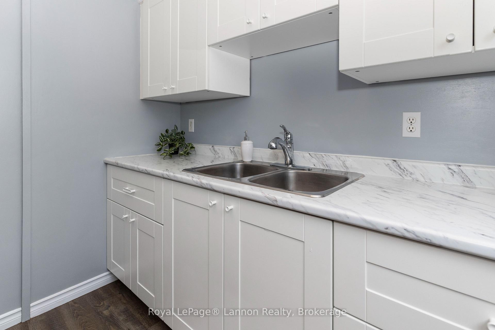 Photo 3 of 103A Redwood Avenue W, Thunder Bay, Northwood Park — HOMEH