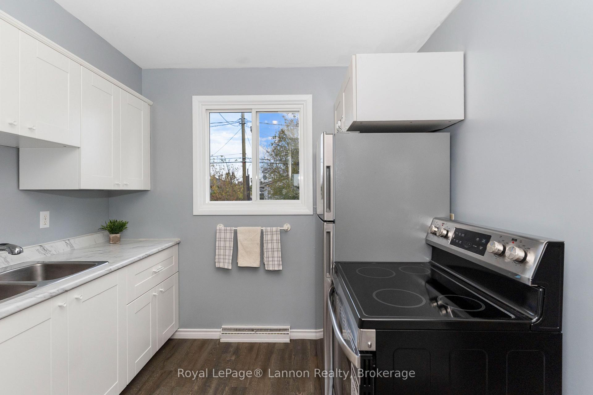Photo 6 of 103A Redwood Avenue W, Thunder Bay, Northwood Park — HOMEH