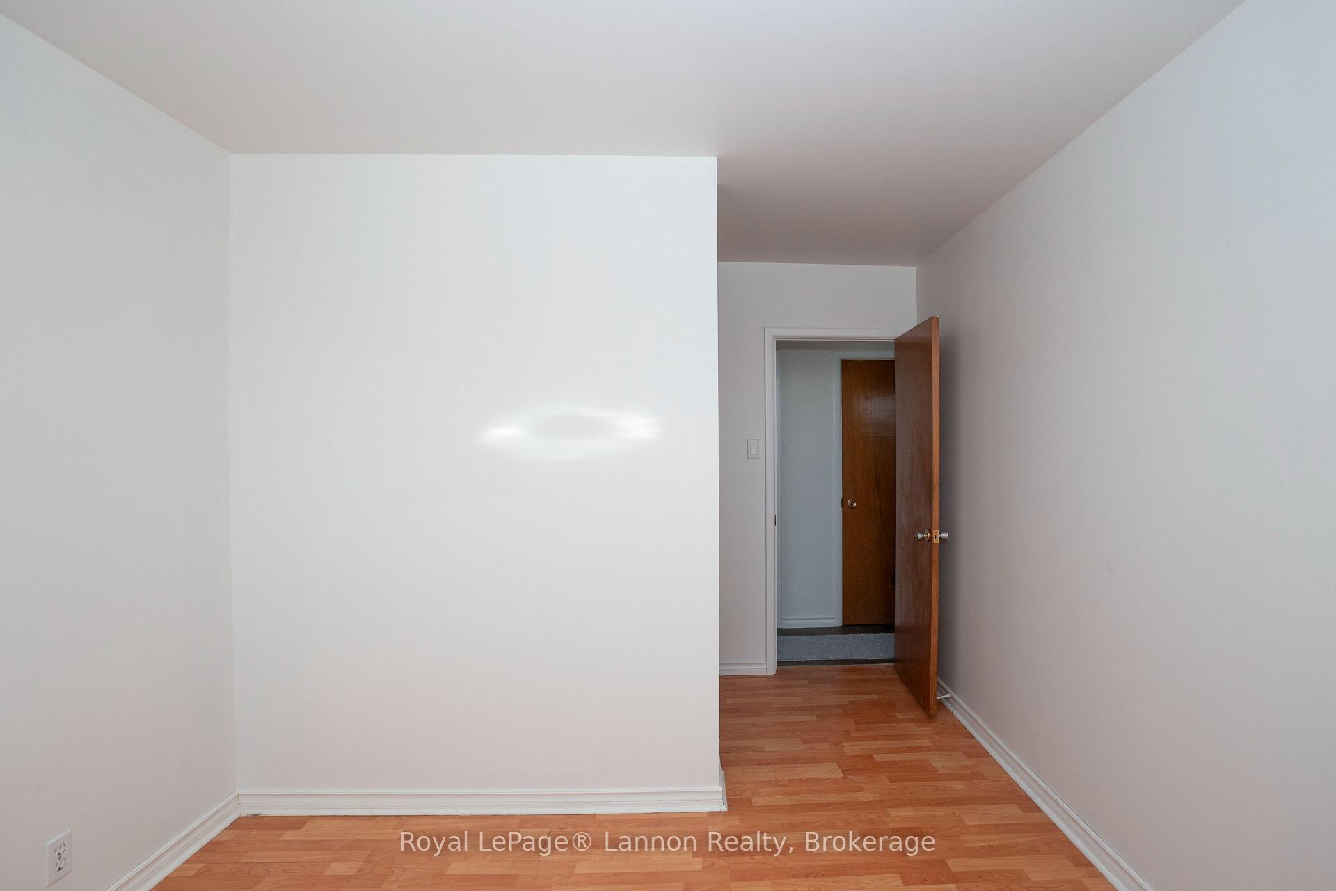 Photo 17 of 103A Redwood Avenue W, Thunder Bay, Northwood Park — HOMEH