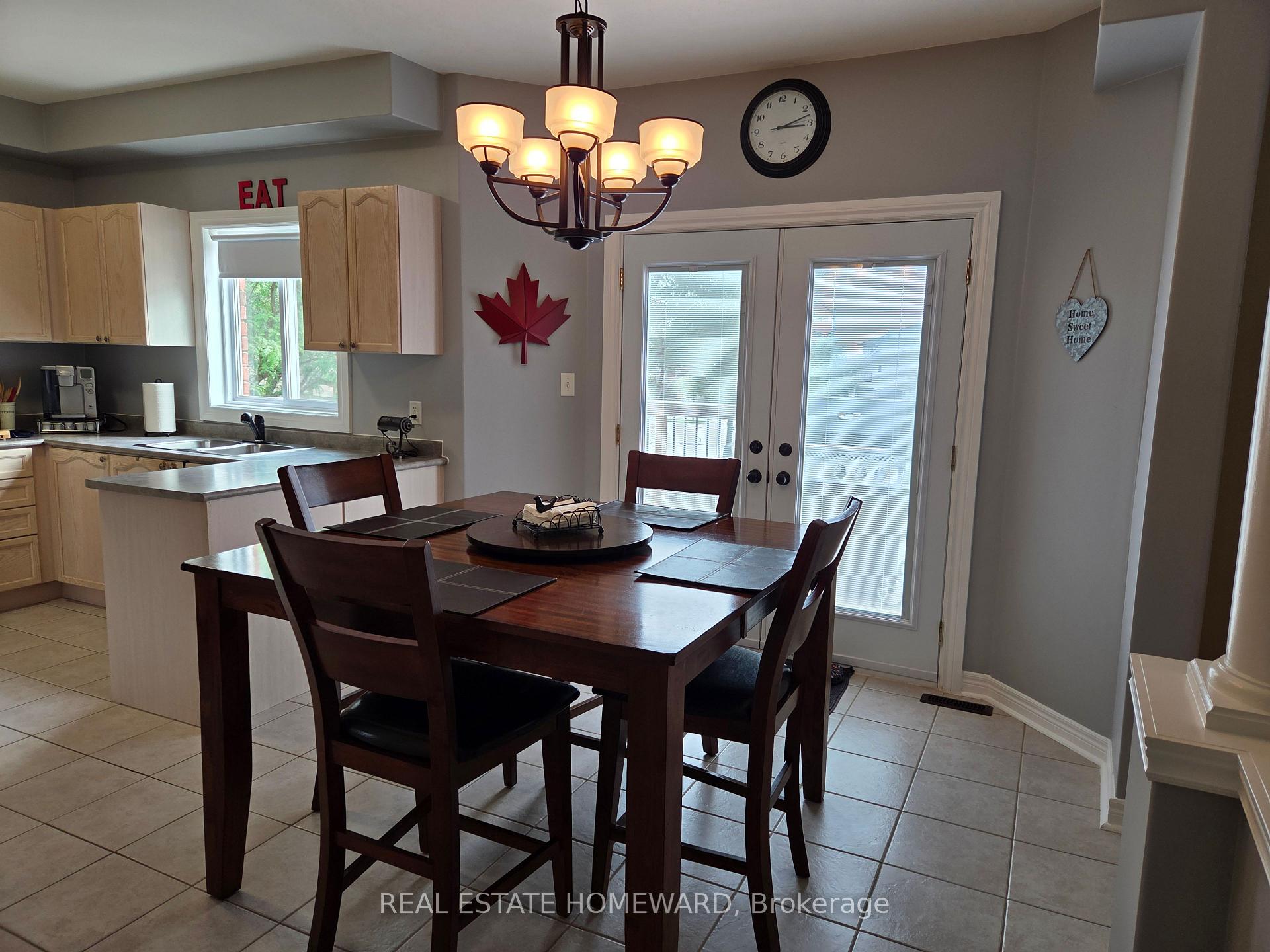 Photo 10 of 139 Birkhall Place, Barrie, Innis-Shore — HOMEH
