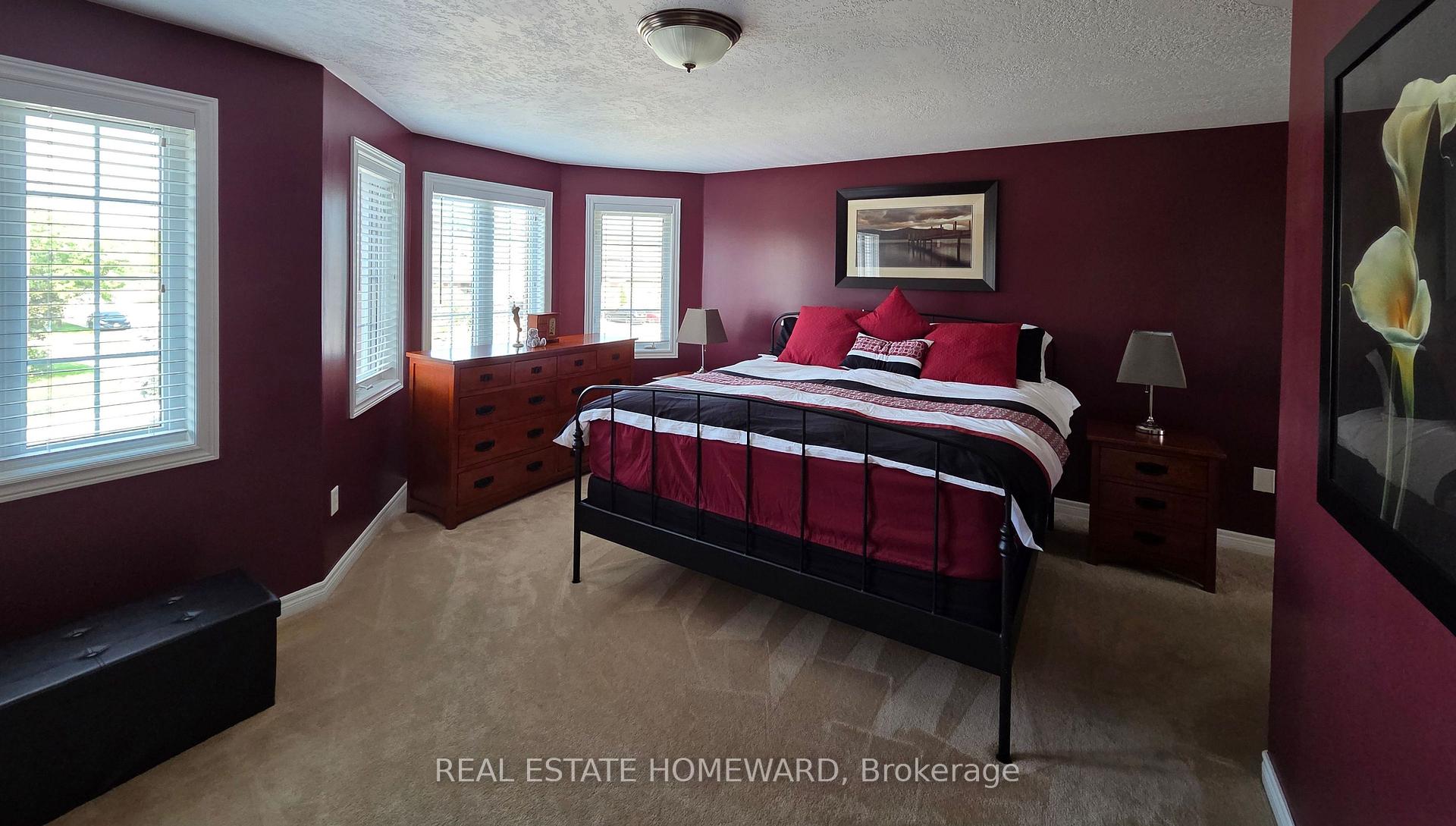 Photo 17 of 139 Birkhall Place, Barrie, Innis-Shore — HOMEH