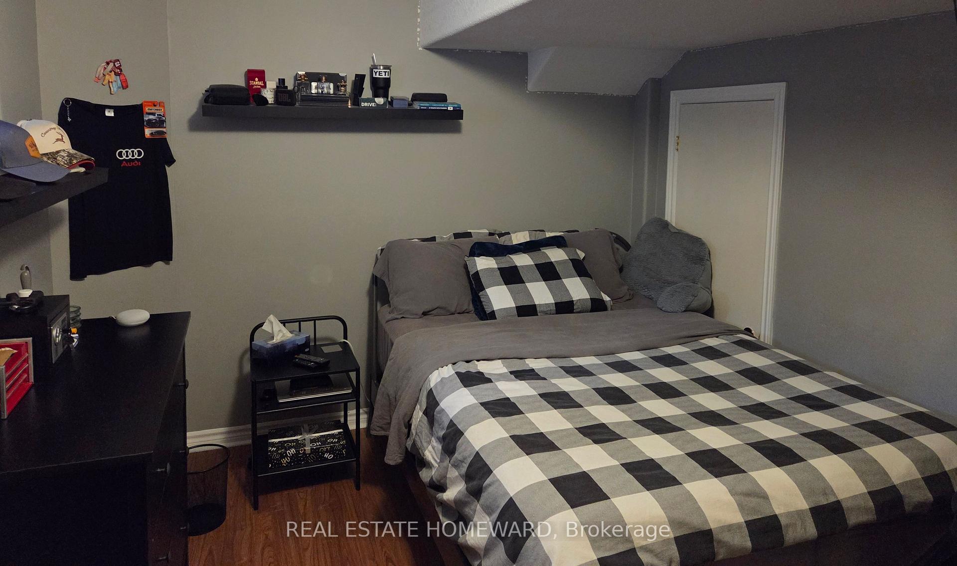 Photo 25 of 139 Birkhall Place, Barrie, Innis-Shore — HOMEH