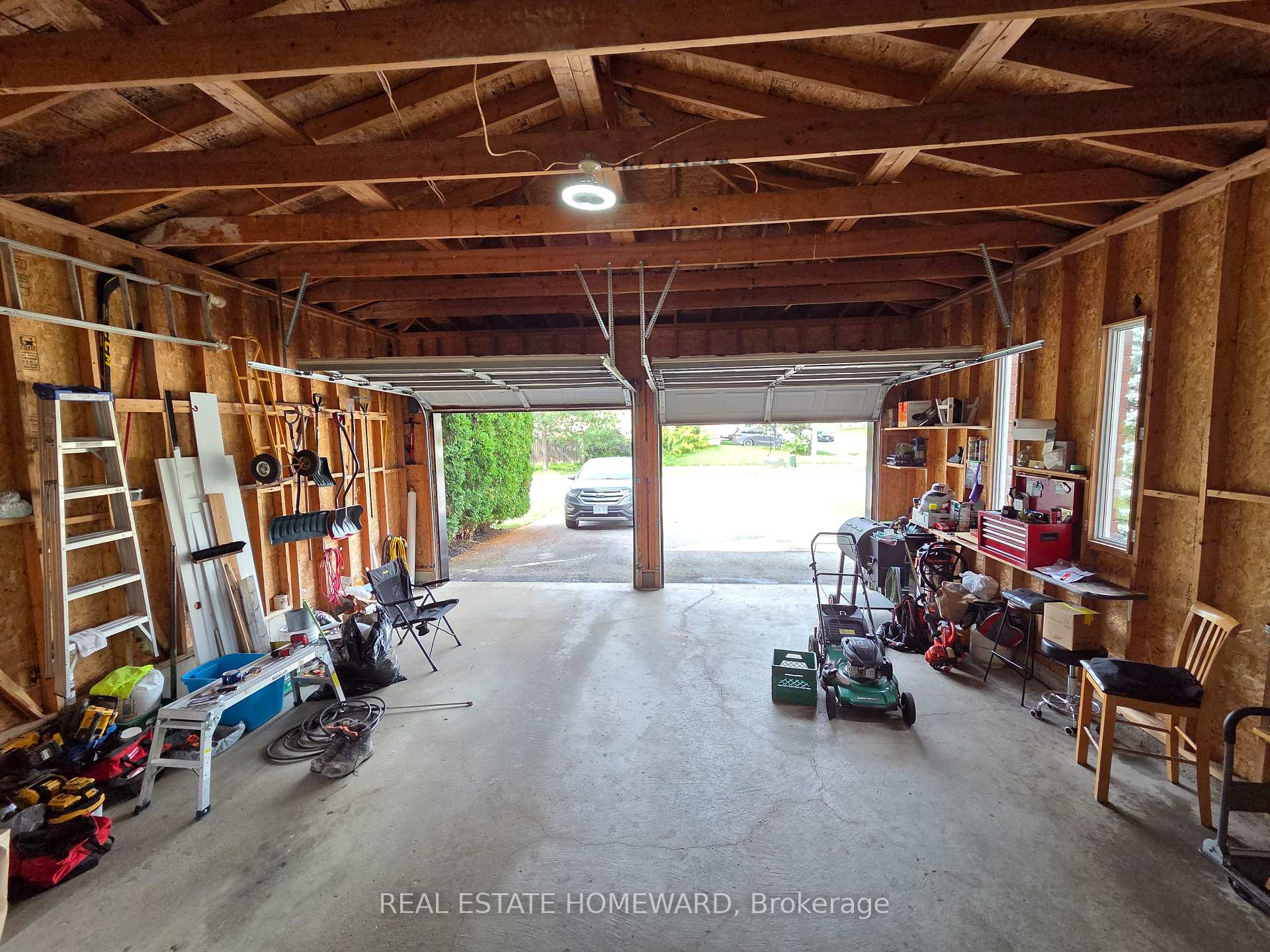 Photo 29 of 139 Birkhall Place, Barrie, Innis-Shore — HOMEH