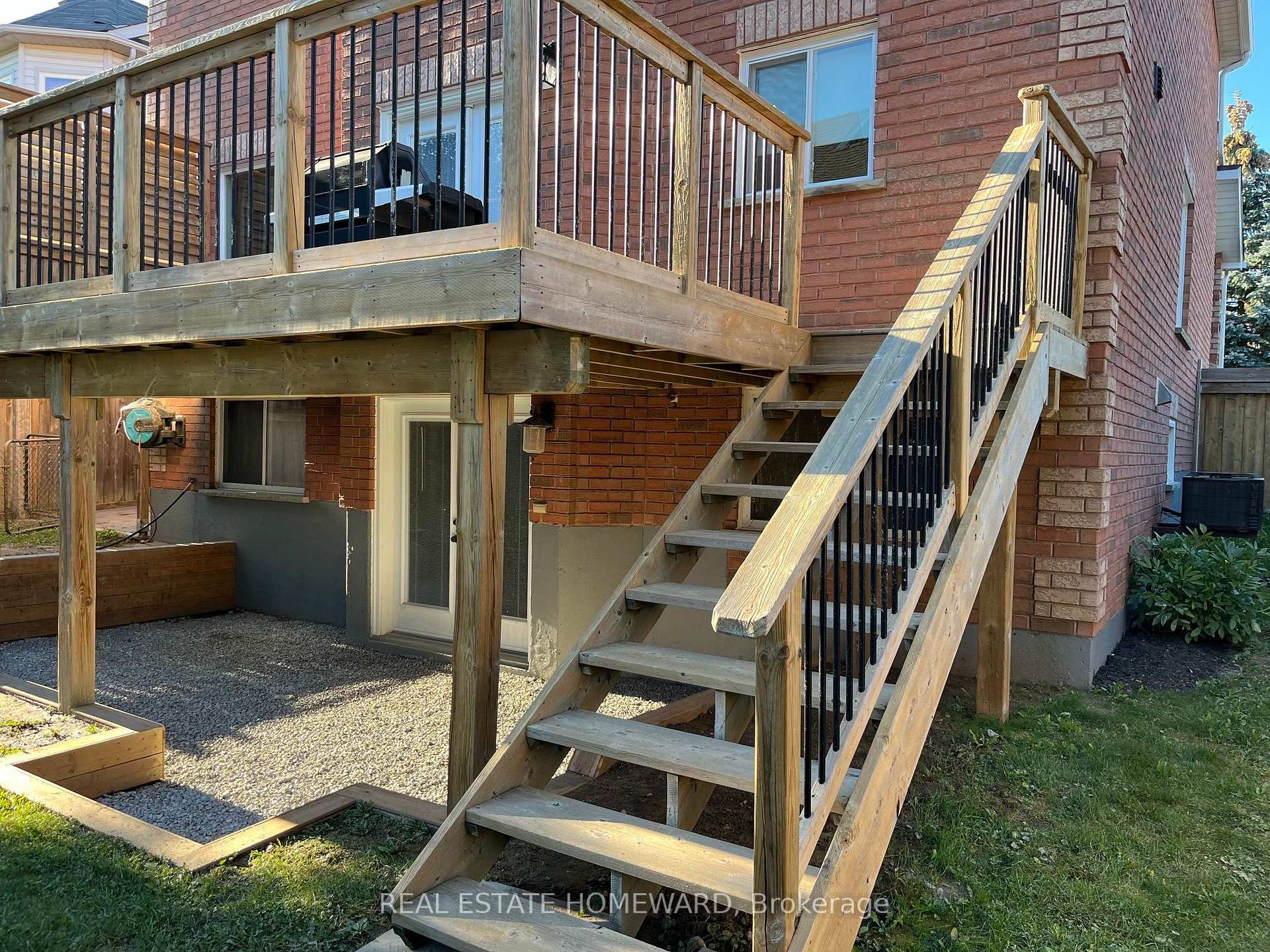 Photo 32 of 139 Birkhall Place, Barrie, Innis-Shore — HOMEH
