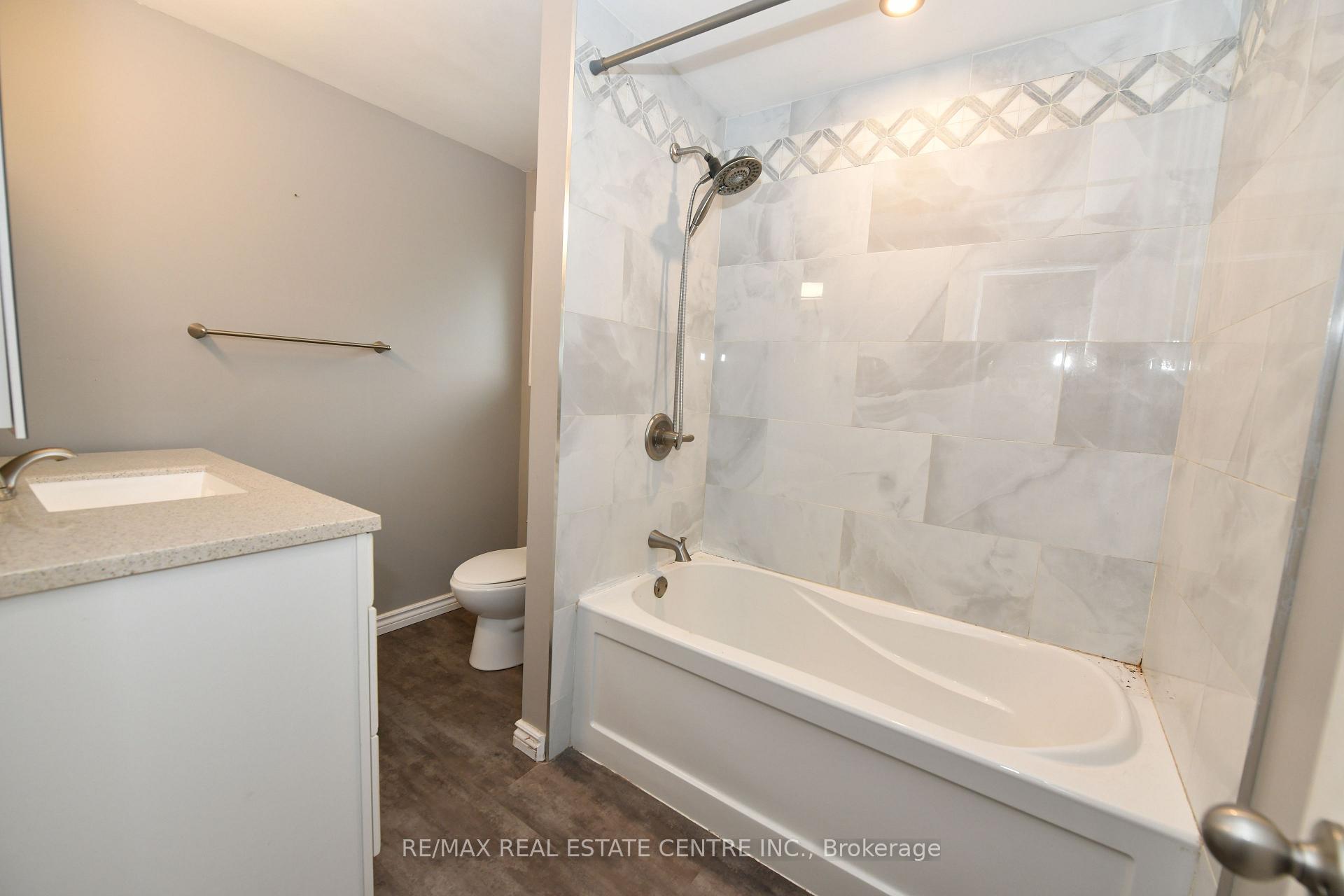Photo 10 of 37 Ebury Crescent, London, South S — HOMEH