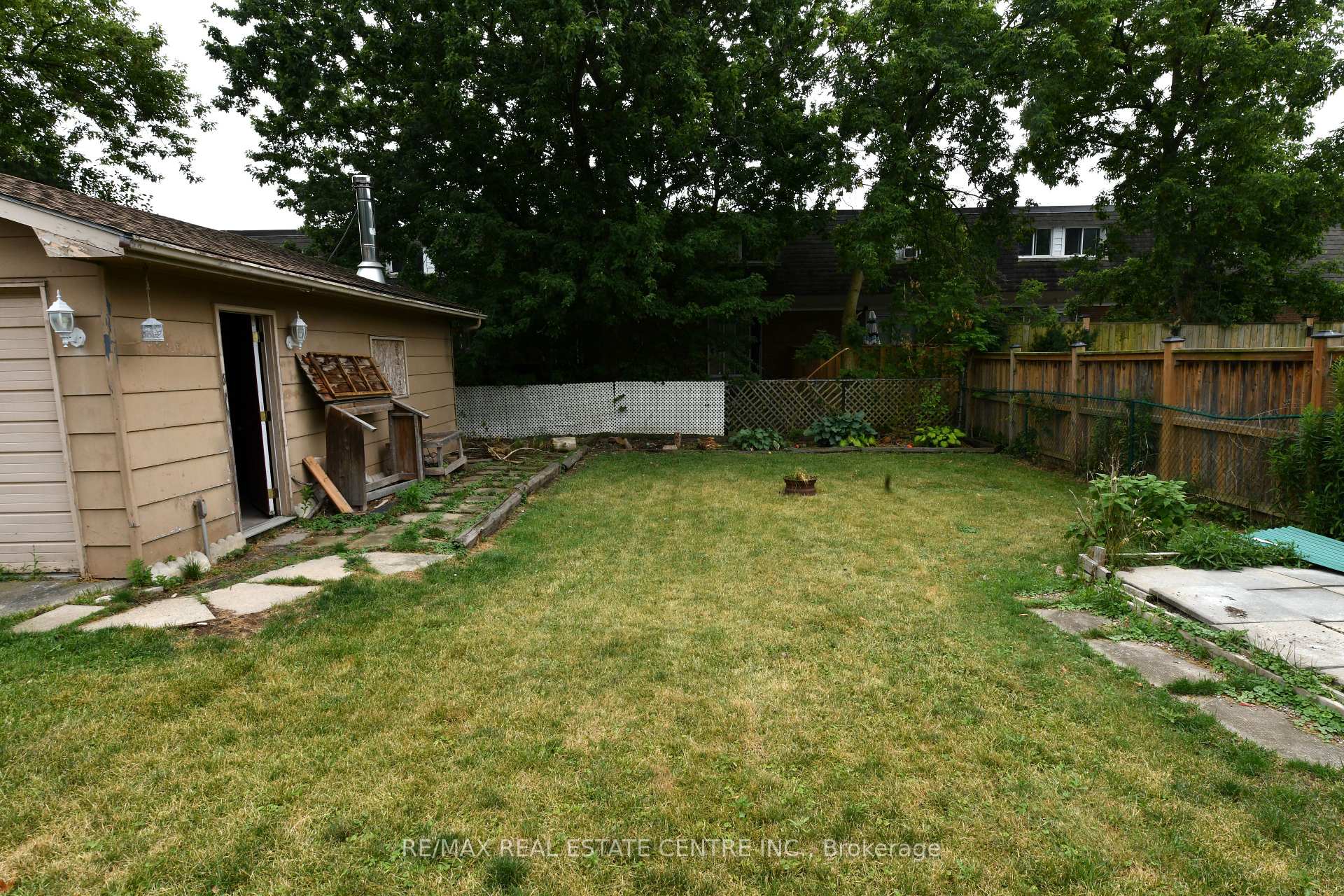 Photo 13 of 37 Ebury Crescent, London, South S — HOMEH