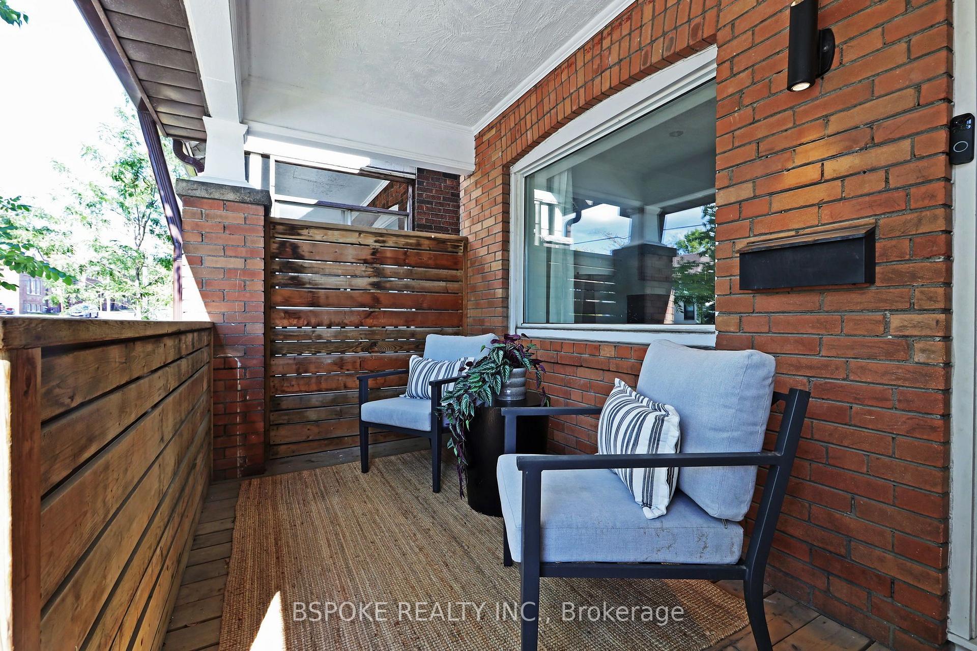Photo 4 of 389 Coxwell Avenue, Toronto, Woodbine Corridor — HOMEH