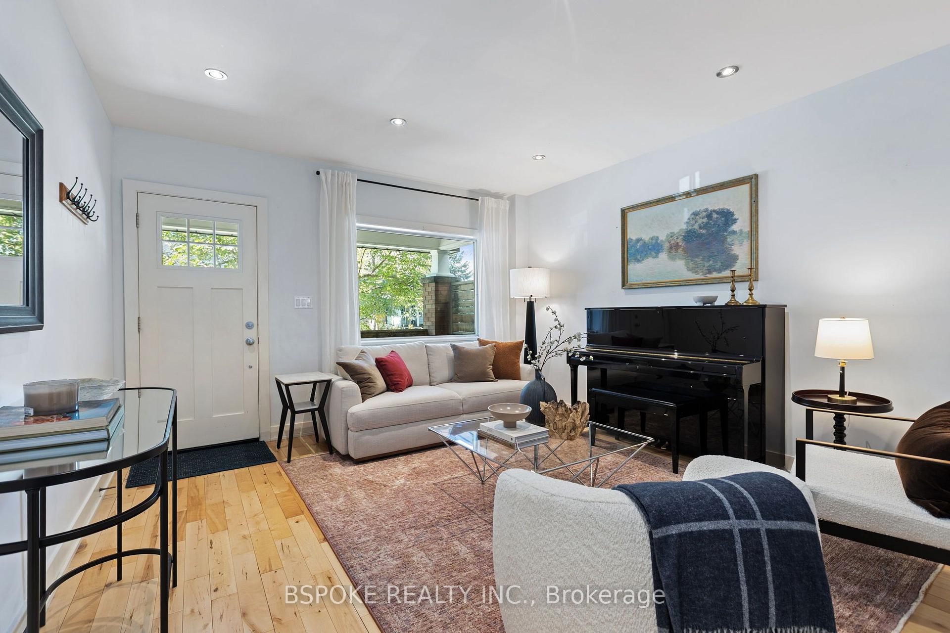 Photo 5 of 389 Coxwell Avenue, Toronto, Woodbine Corridor — HOMEH