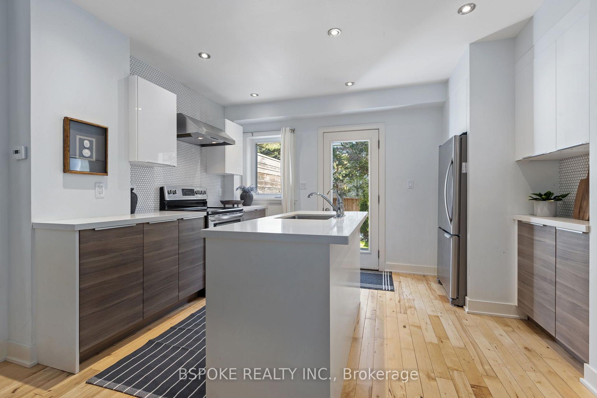 Photo 10 of 389 Coxwell Avenue, Toronto, Woodbine Corridor — HOMEH