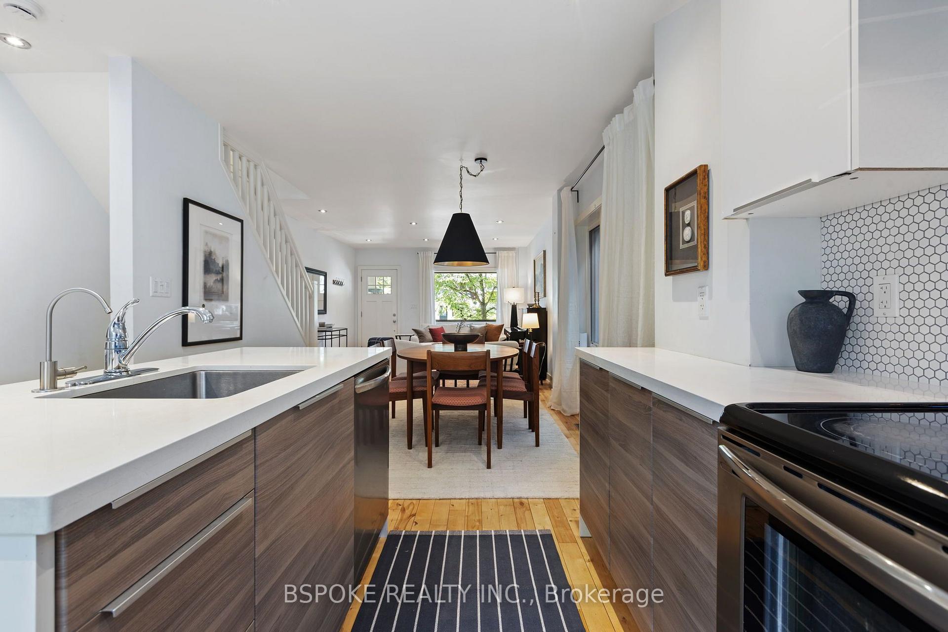 Photo 12 of 389 Coxwell Avenue, Toronto, Woodbine Corridor — HOMEH