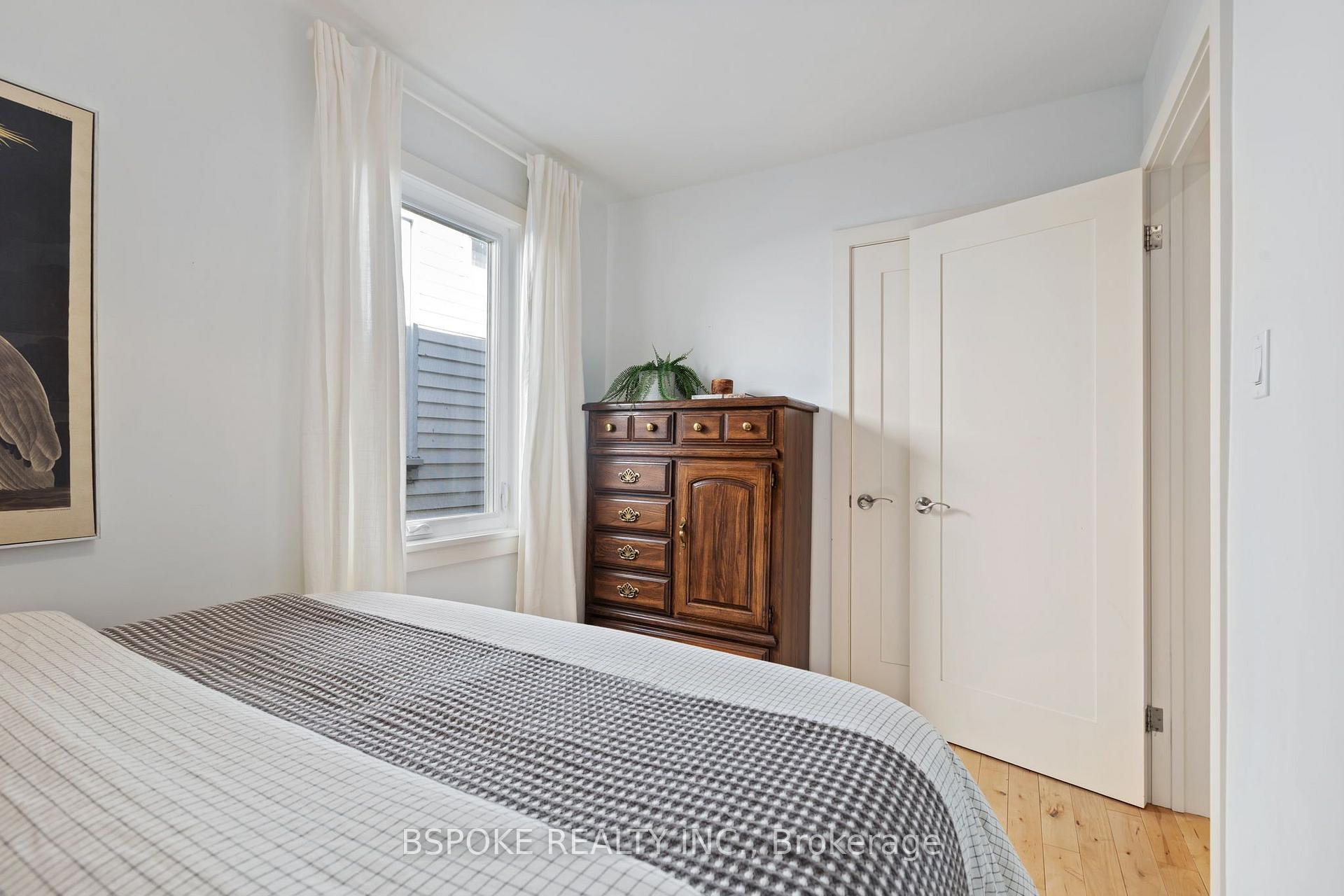 Photo 17 of 389 Coxwell Avenue, Toronto, Woodbine Corridor — HOMEH
