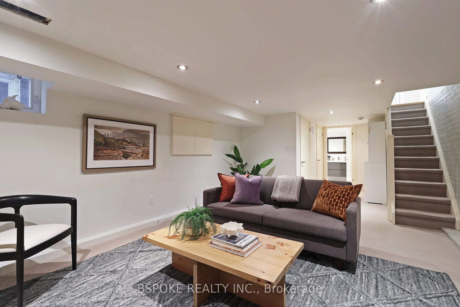 Photo 22 of 389 Coxwell Avenue, Toronto, Woodbine Corridor — HOMEH