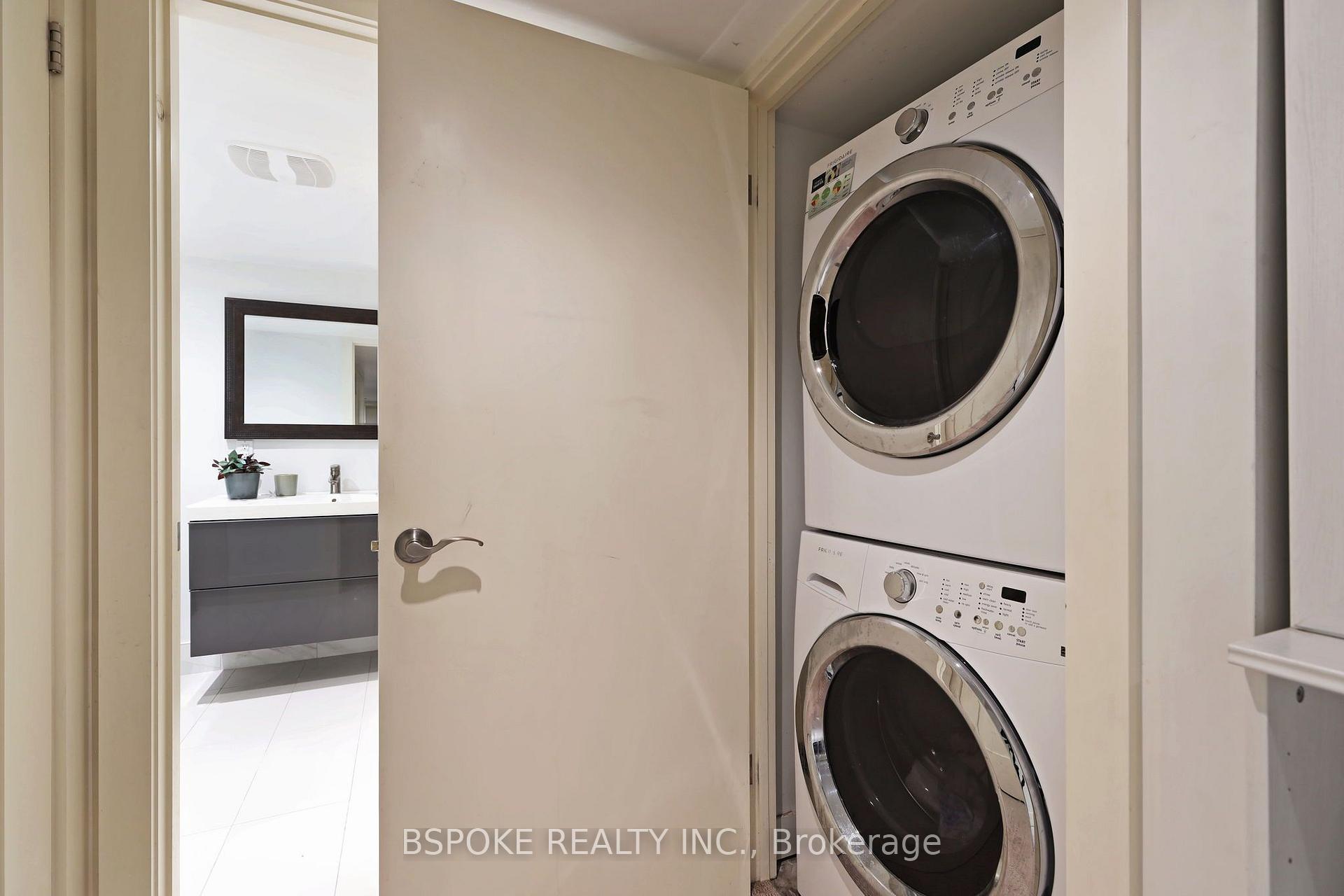 Photo 25 of 389 Coxwell Avenue, Toronto, Woodbine Corridor — HOMEH