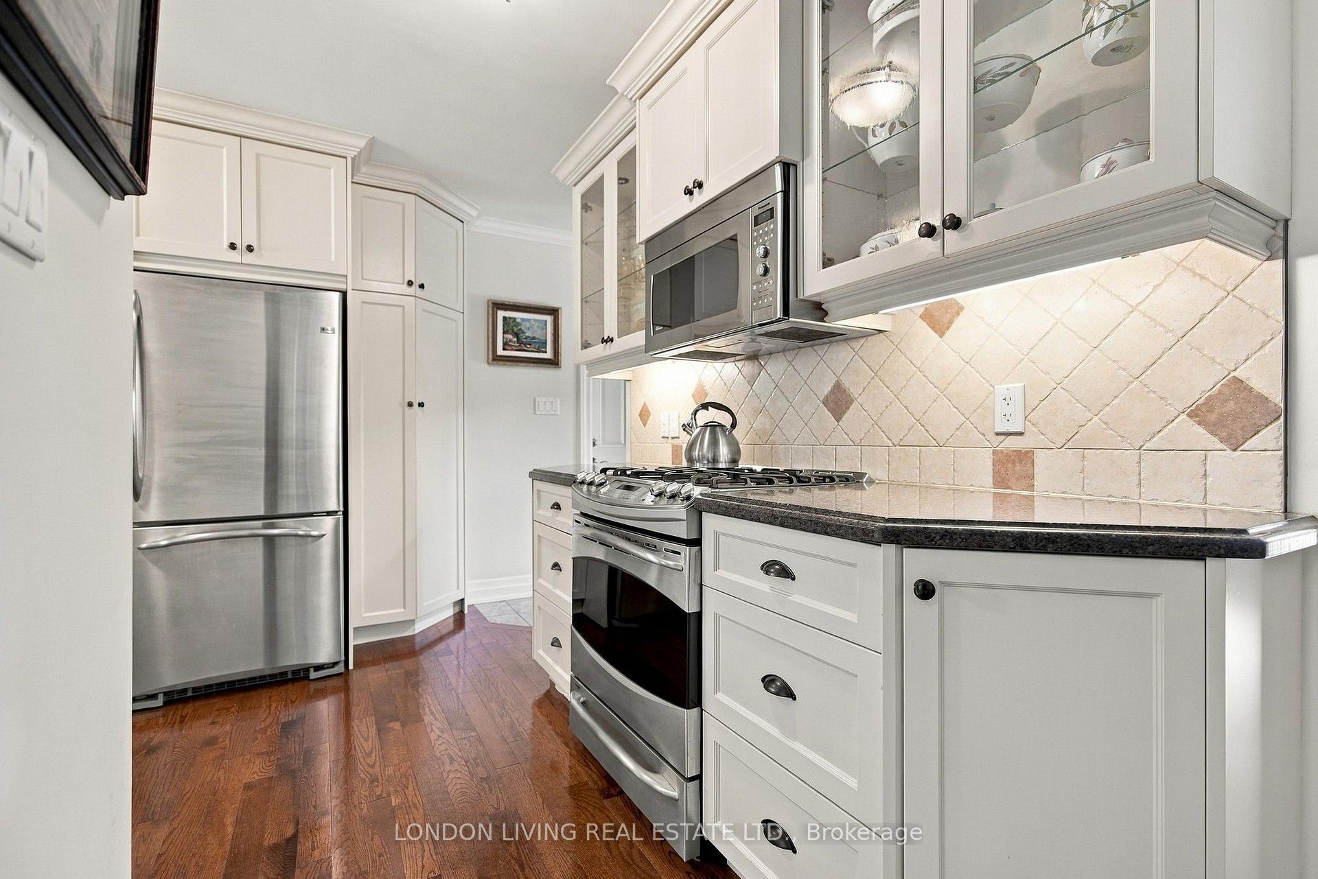 Photo 18 of 69 Logan Avenue, London, East B — HOMEH