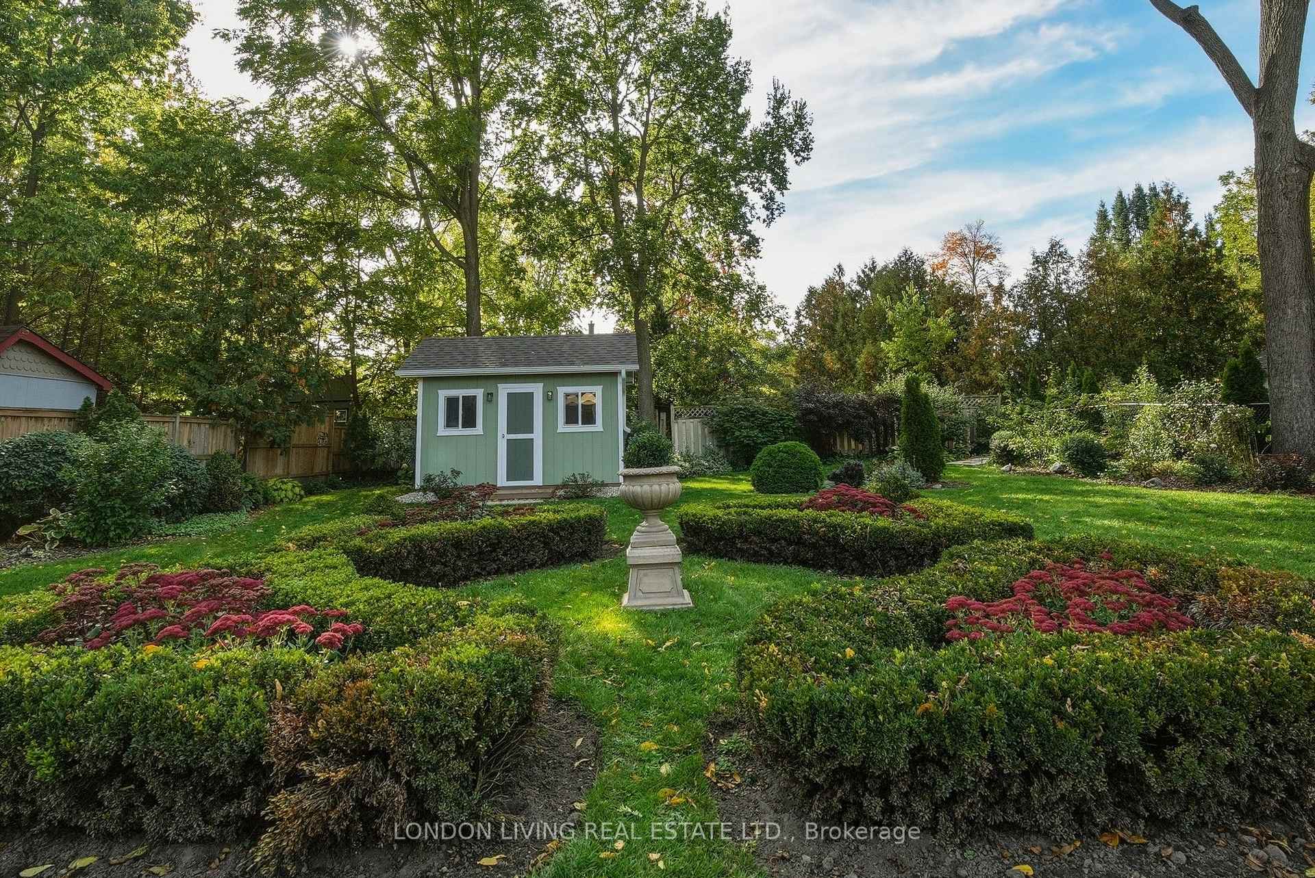 Photo 45 of 69 Logan Avenue, London, East B — HOMEH