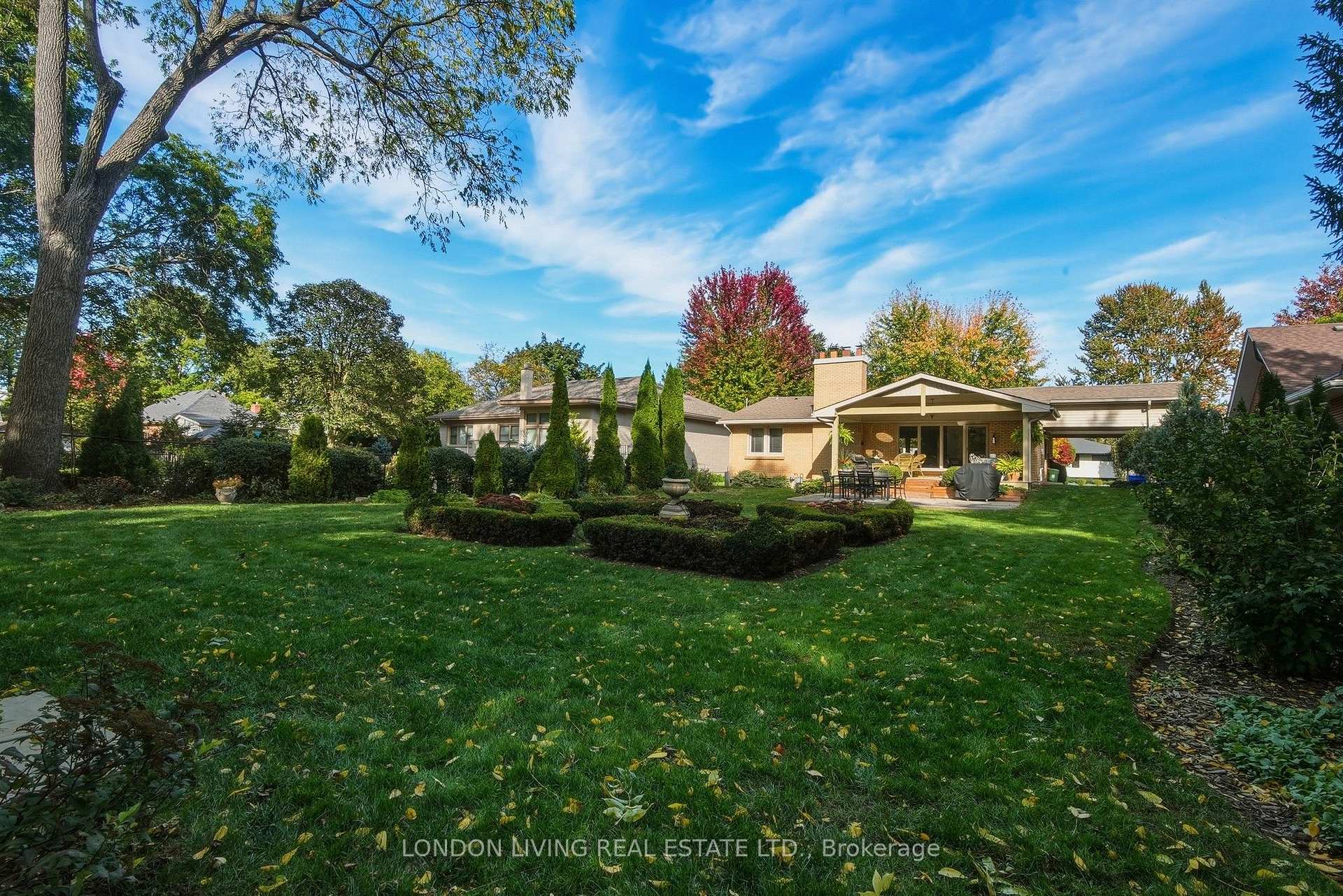 Photo 48 of 69 Logan Avenue, London, East B — HOMEH