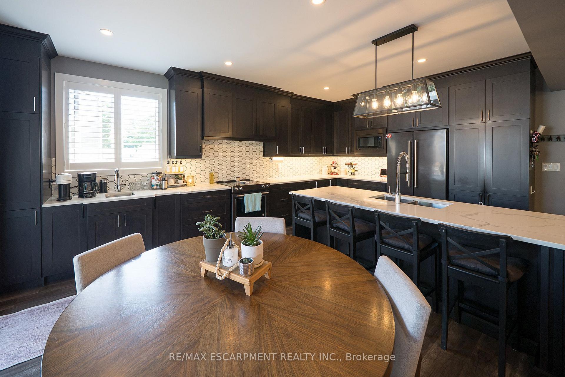 Photo 14 of 166 King Street, Brant, Burford — HOMEH