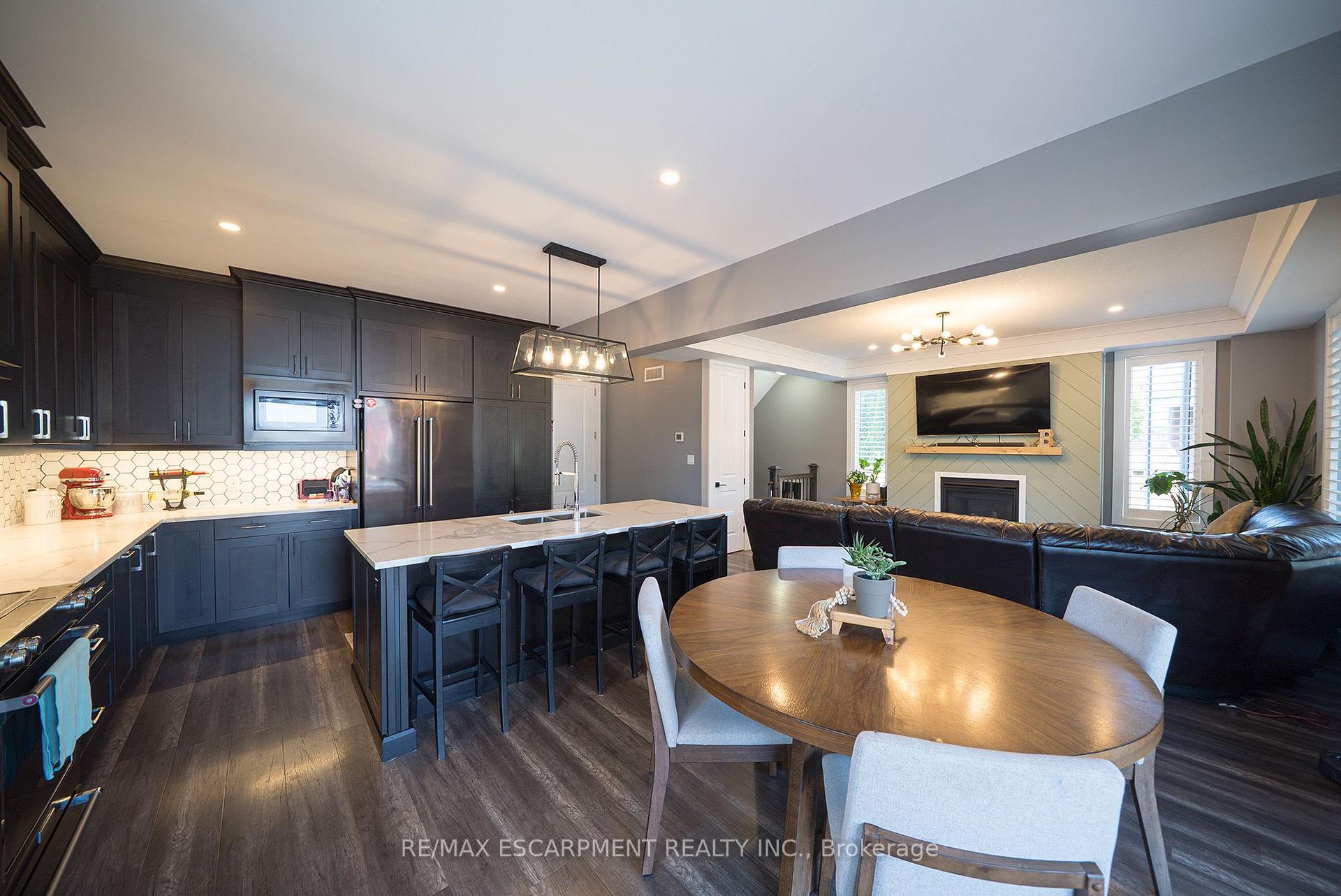 Photo 15 of 166 King Street, Brant, Burford — HOMEH