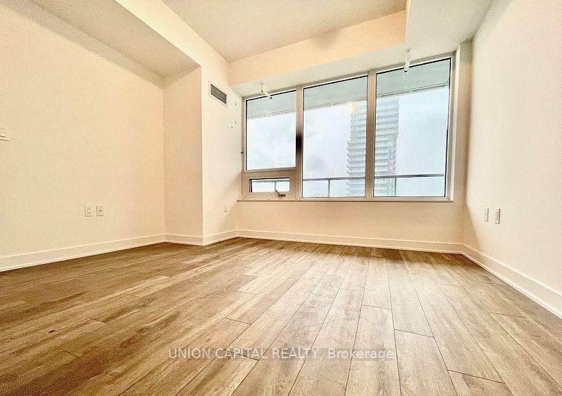 Photo 4 of Unit 2209, 195 Redpath Avenue, Toronto, Mount Pleasant West — HOMEH
