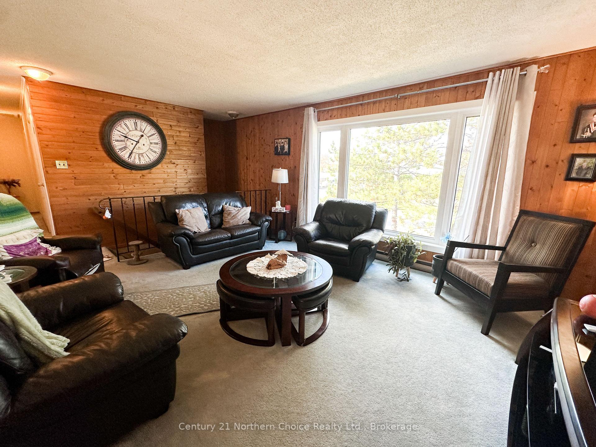 Photo 6 of 98 Detta Road, Red Lake — HOMEH