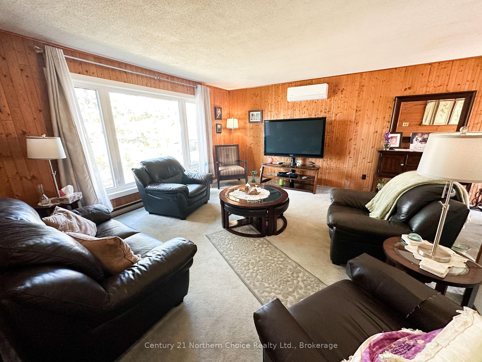 Photo 8 of 98 Detta Road, Red Lake — HOMEH