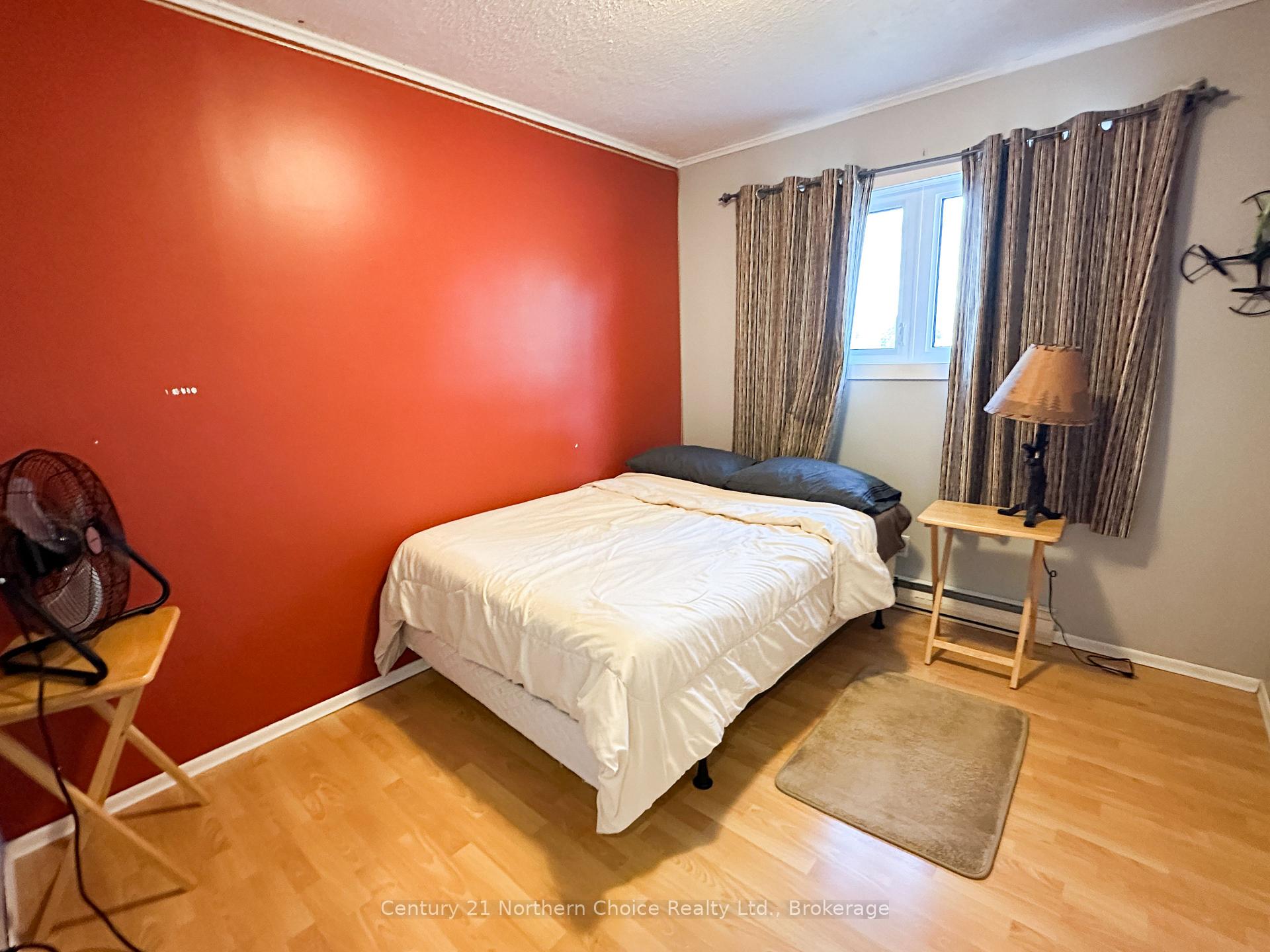 Photo 15 of 98 Detta Road, Red Lake — HOMEH